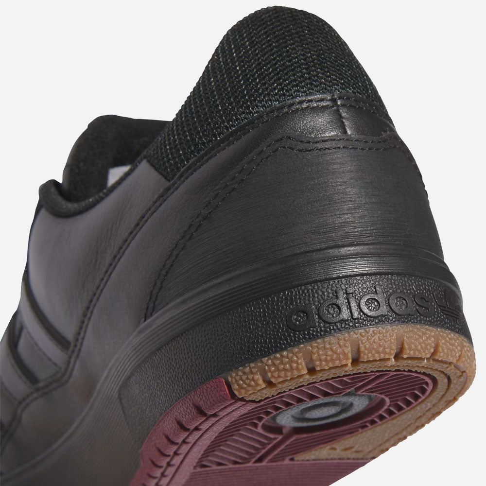 Adidas - Tyshawn II - Core Black / Core Black / Collegiate Green