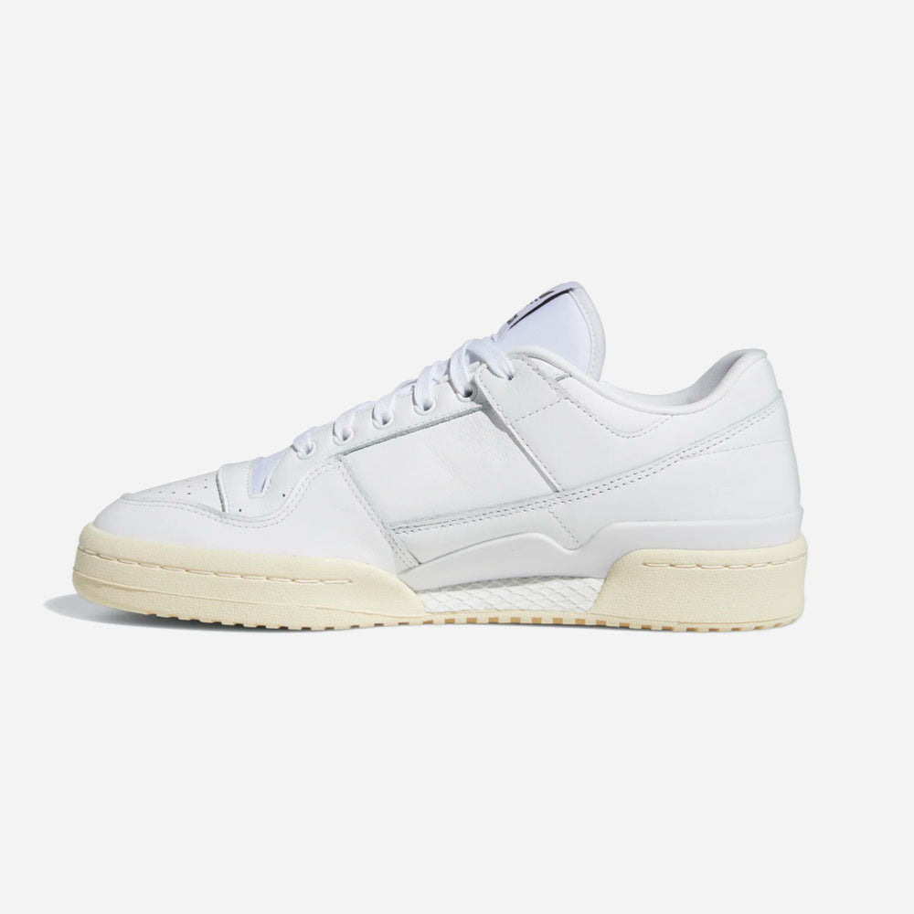 Adidas - Forum 84 Low ADV - Cloud White / Cloud White / Shadow Olive