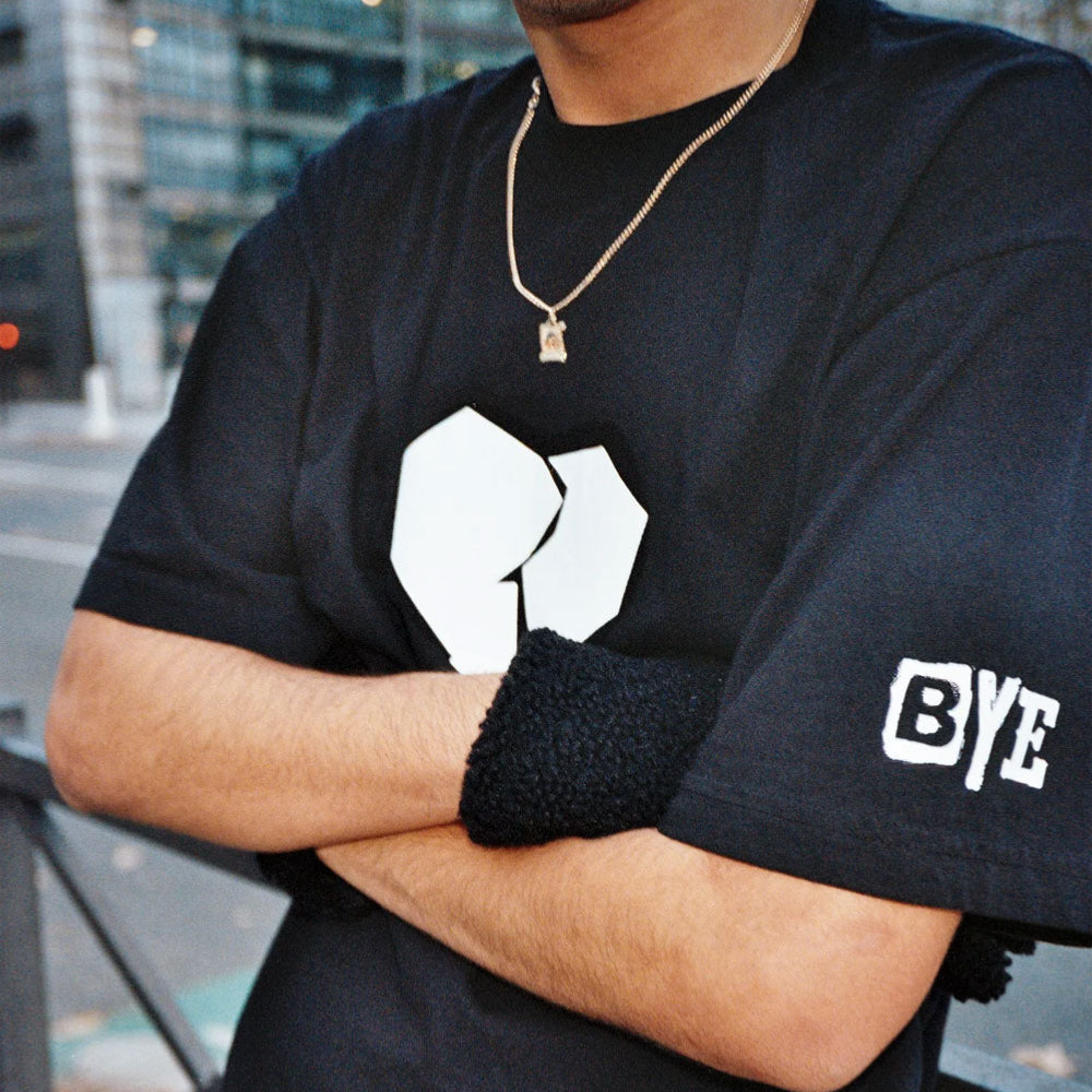 BYE JEREMY - HEARTBROKEN TEE - Black