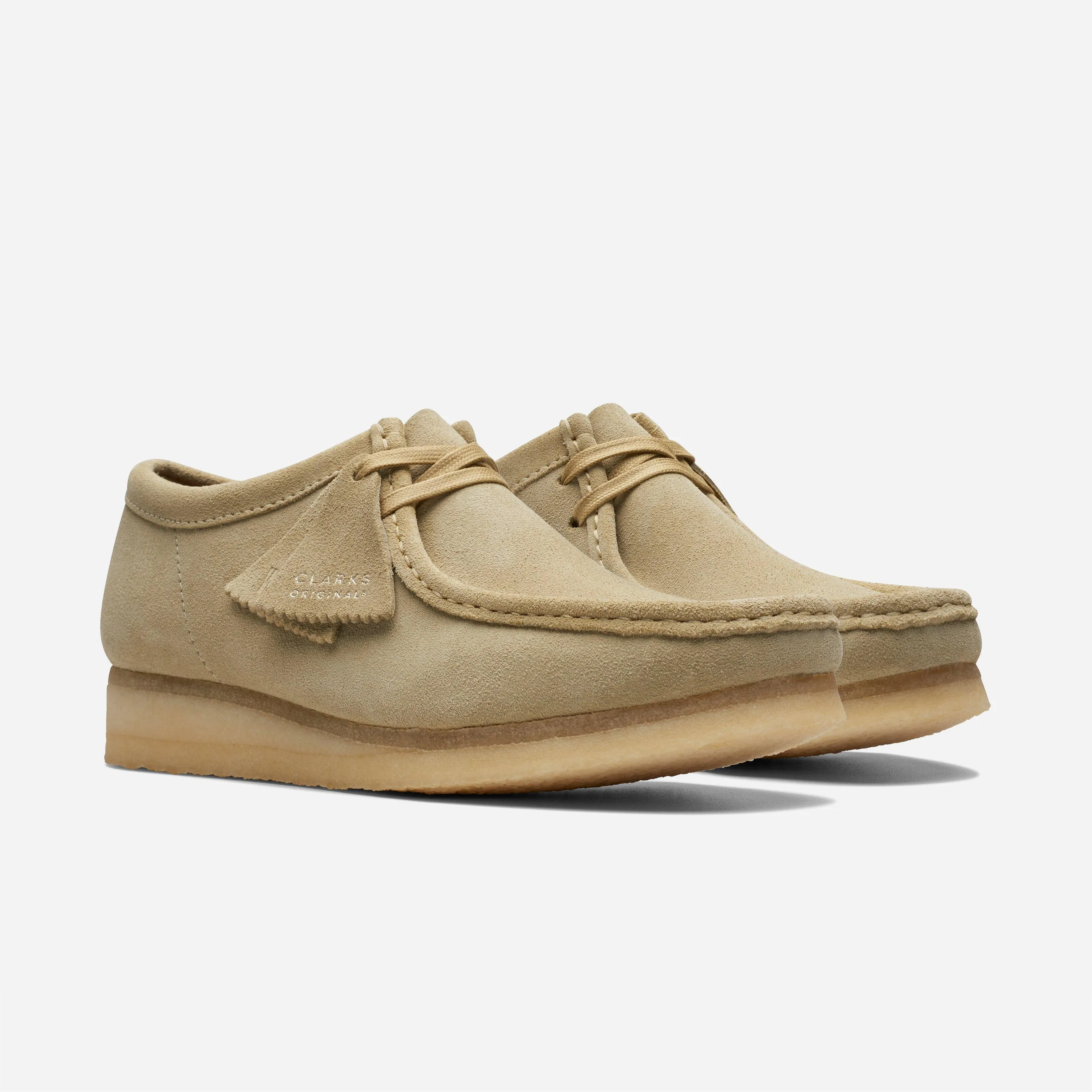 Men's iconic Clarks Originals Wallabee moccasin shoes in premium Maple Suede.