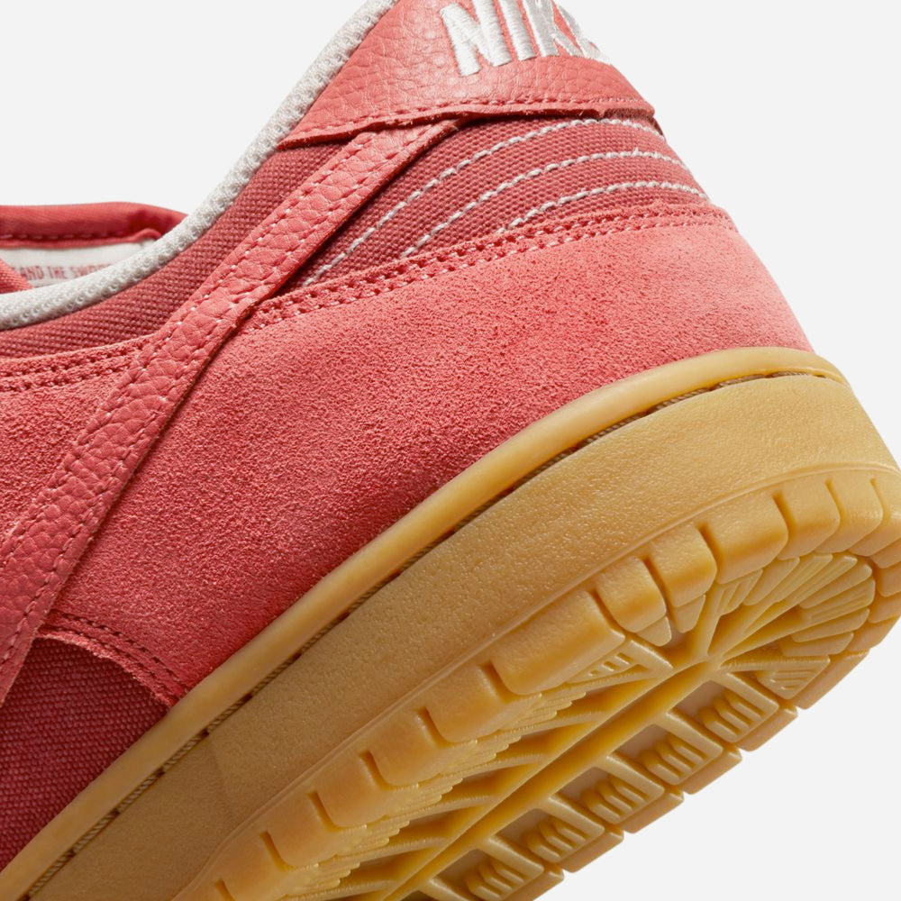 NIKE SB - DUNK LOW PRO PREMIUM - Adobe - Adobe - Phantom - Gum Light Brown