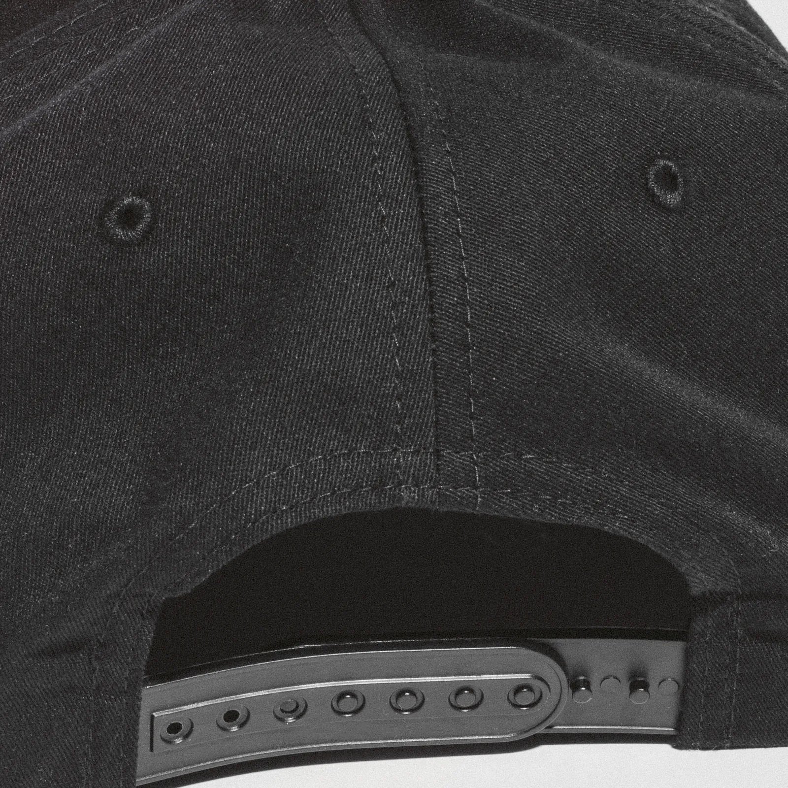 Fucking Awesome - Is your life a mess ? 6 Panel Snapback - Black