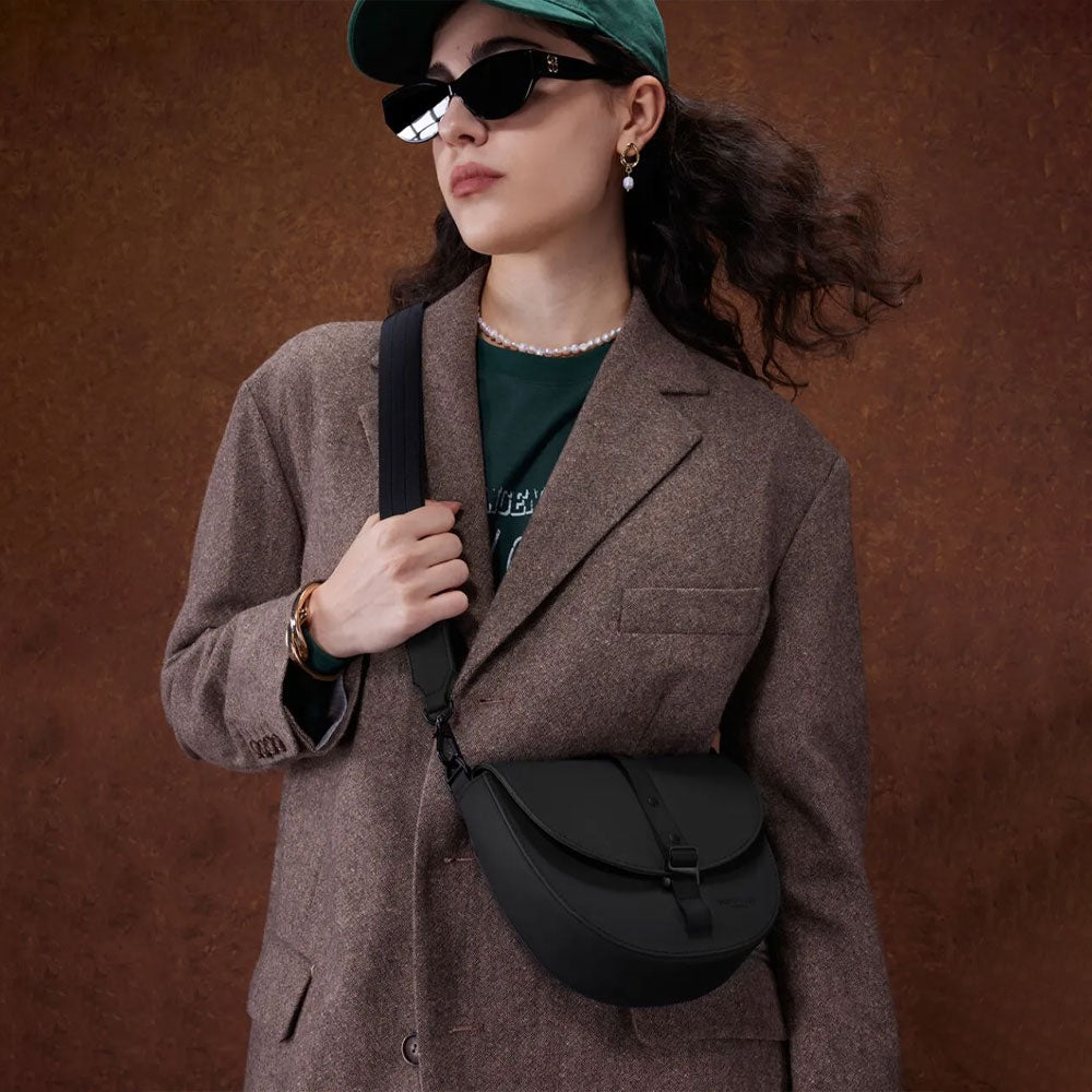Gaston Luga - Spläsh Moon Crossbody - Black