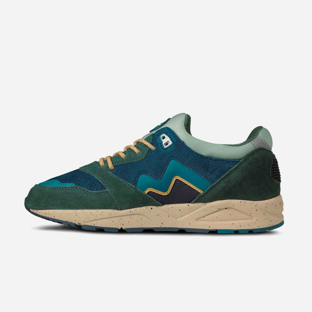 KARHU- ARIA 95 - DARK FOREST DEEP LAGOON