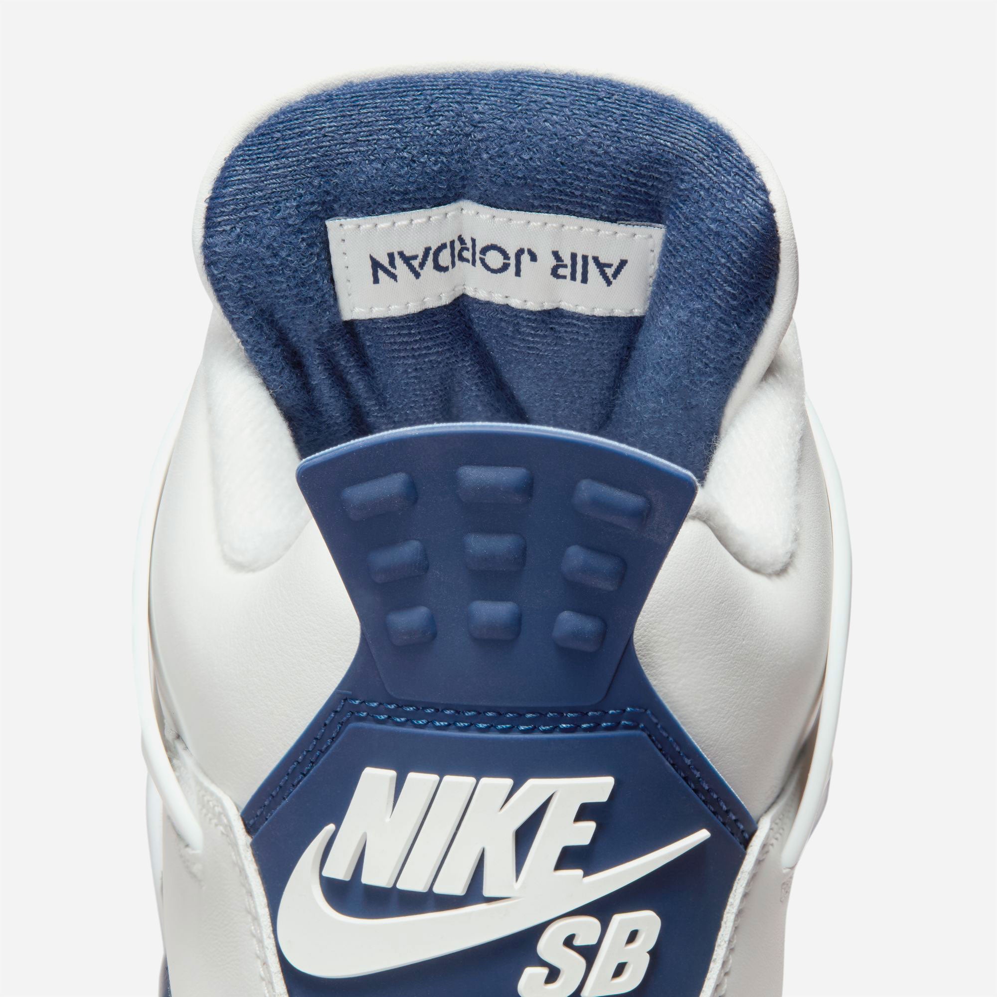 Nike SB - Air Jordan 4 - Summit White / White - Navy - Neutral Grey