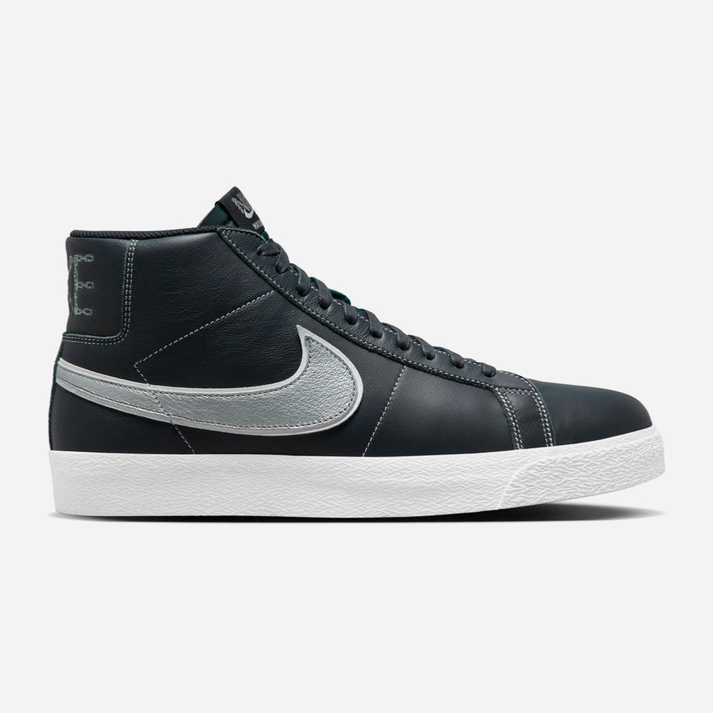 NIKE SB - ZOOM BLAZER MID x MASON SILVA - BLACKENED BLUE WOLF GREY BLACKENED BLUE