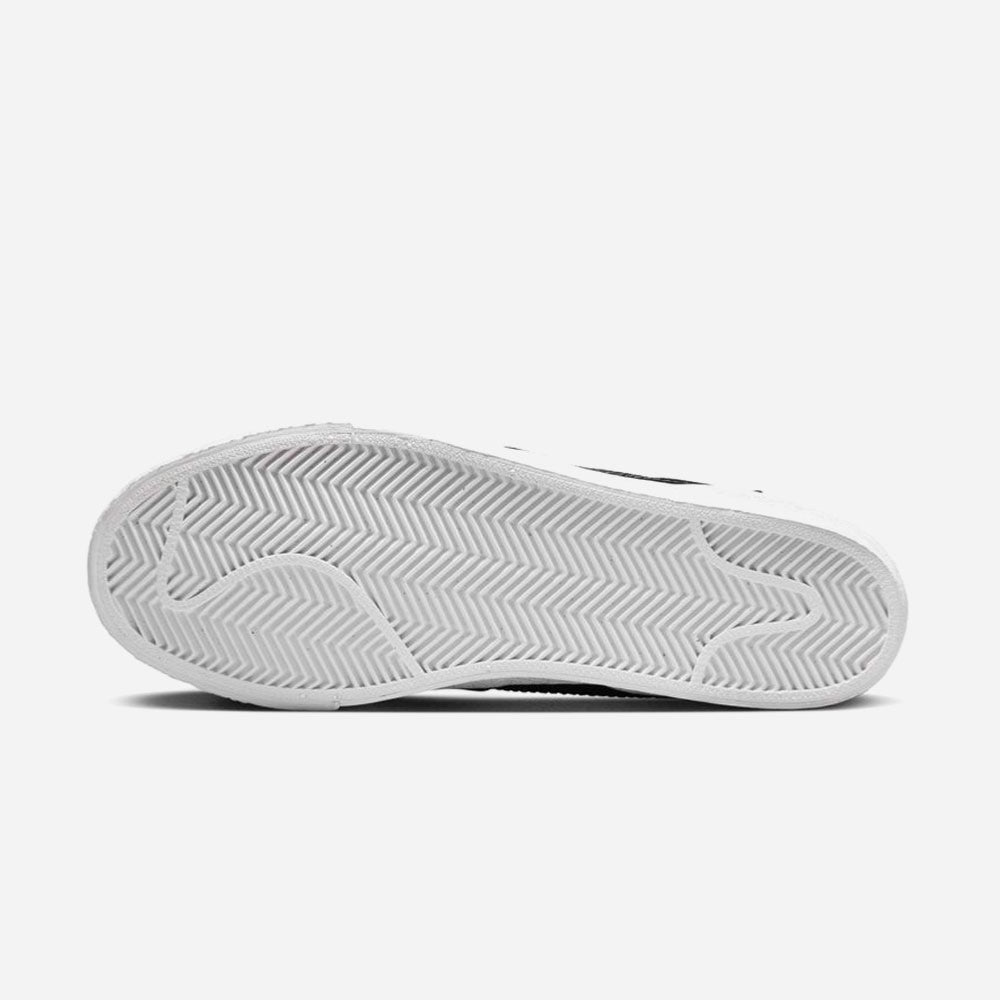 NIKE SB - ZOOM BLAZER MID PREMIUM - Black - Anthracite - Black - White
