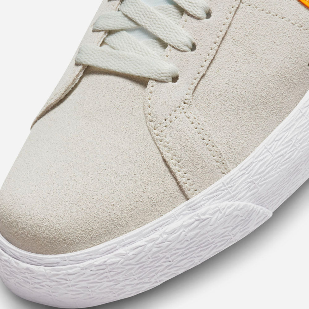 NIKE SB - BLAZER MID - Summit White - Laser Orange Summit White