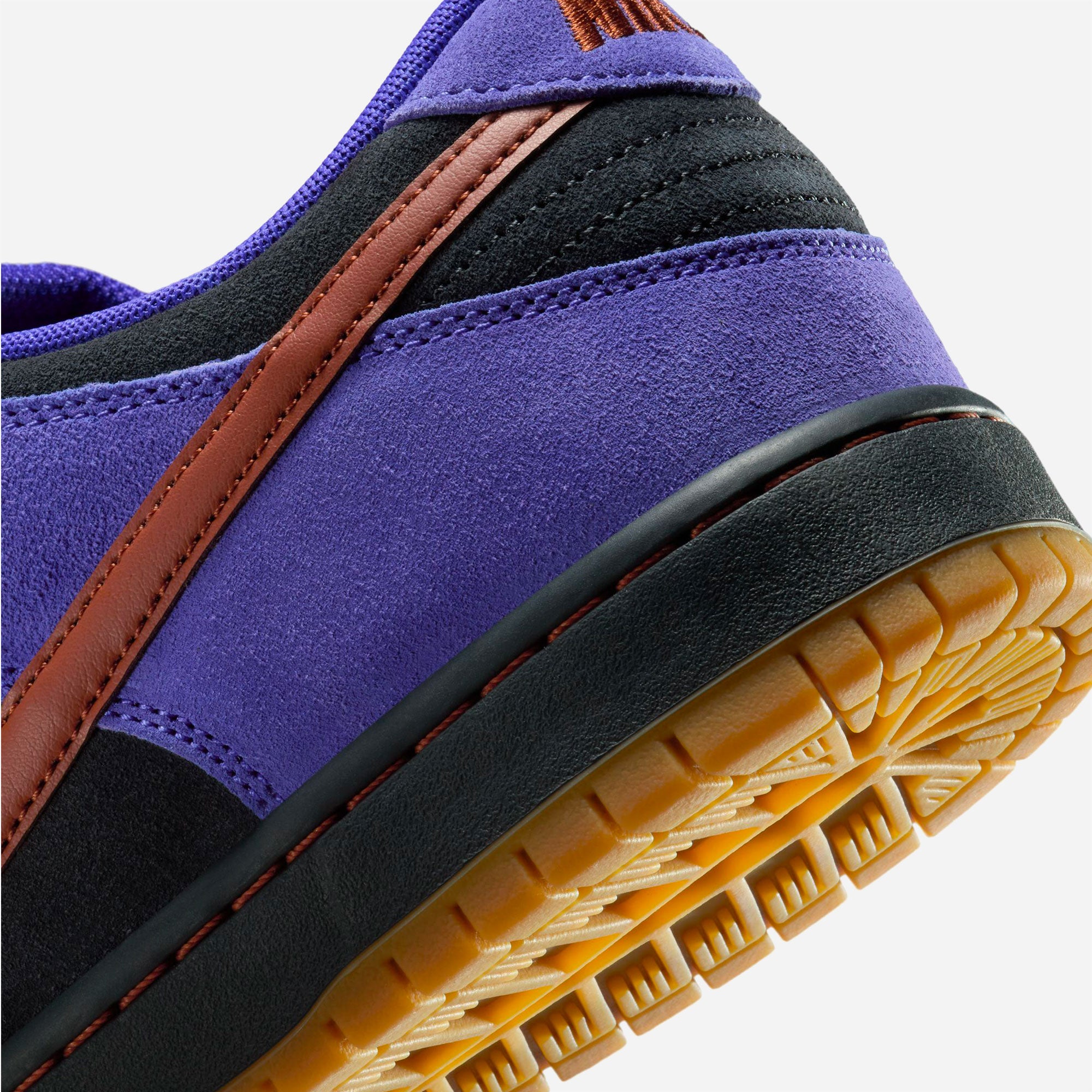 Nike SB - Dunk Low Pro - Persian Violet / Cinnamon - Off Noir