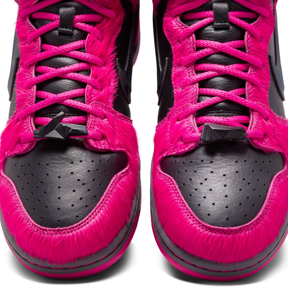 NIKE SB - DUNK HIGH X RUN THE JEWELS - Active Pink-Black-Metallic Gold