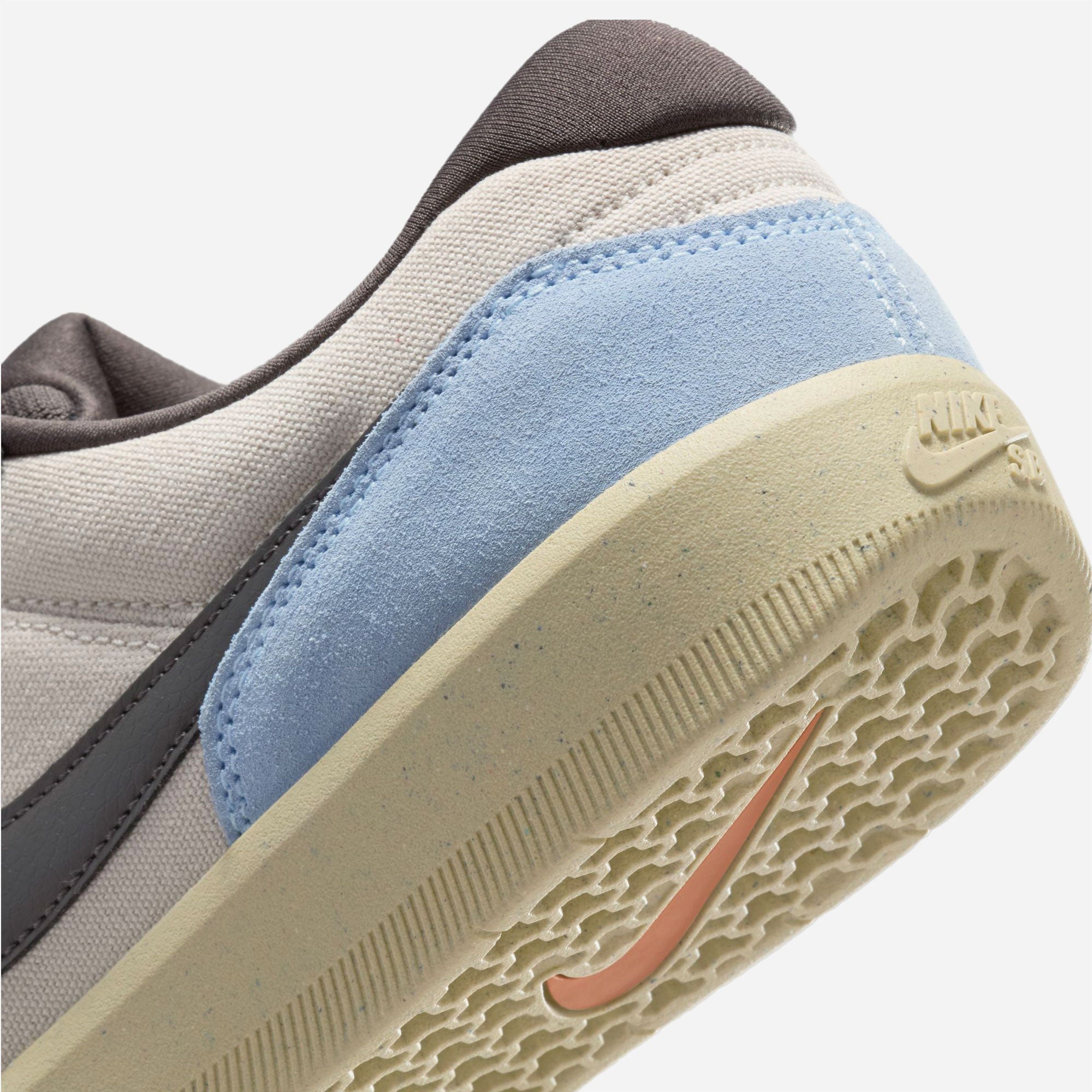 Nike SB - Force 58 - Light Orewood Brown / Medium Ash