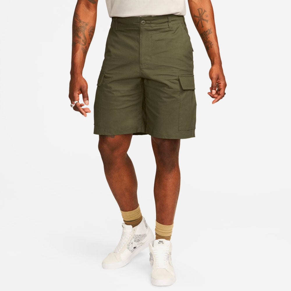 NIKE SB - KEARNY CARGO SHORT - Medium Olive