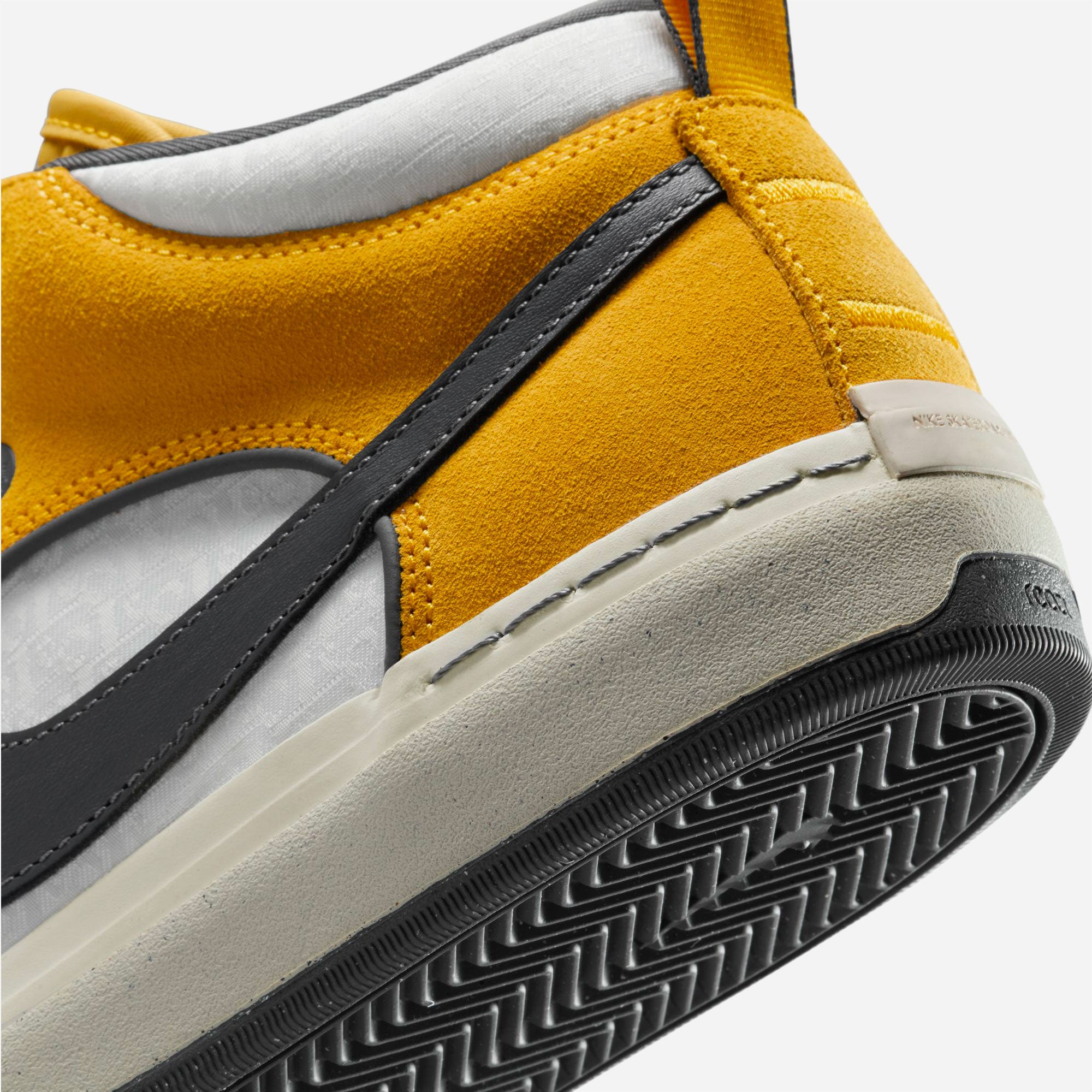 Nike SB - React Leo - University Gold / Dark Grey