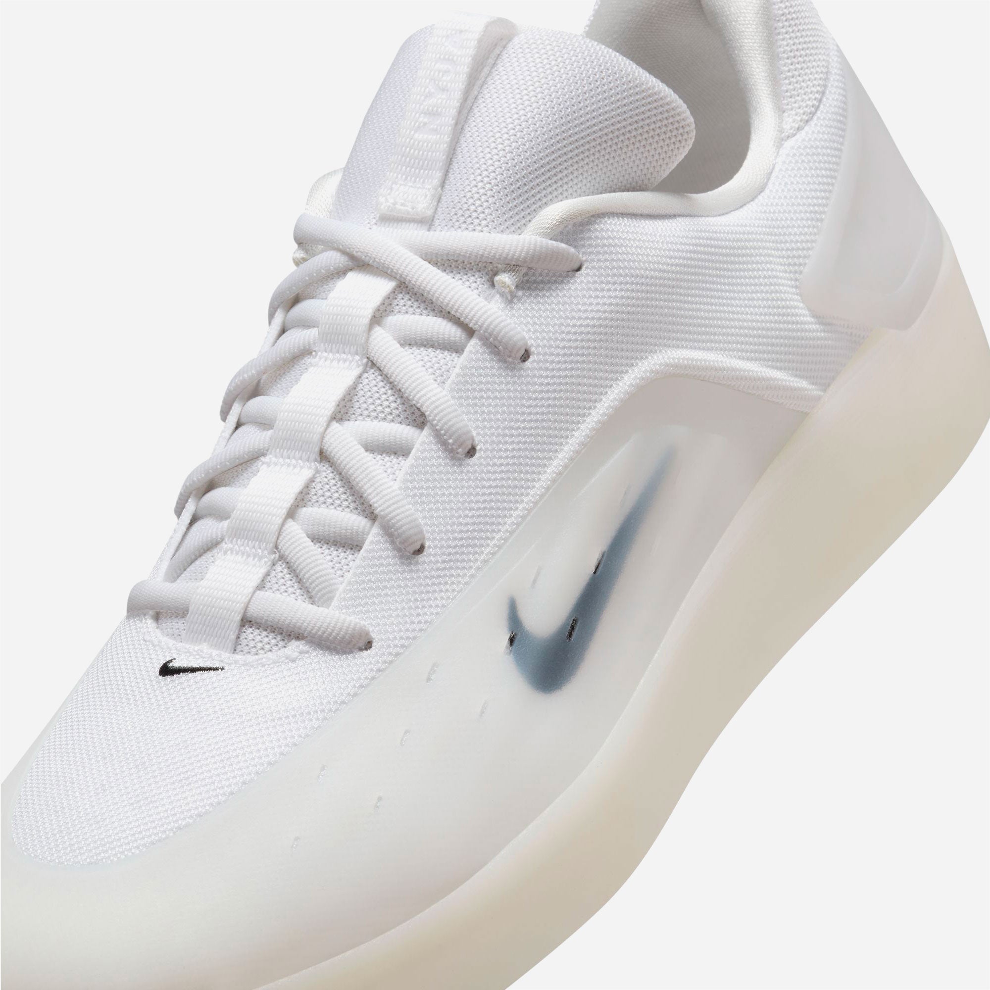Nike SB - Zoom Nyjah 4 - White Black White Black
