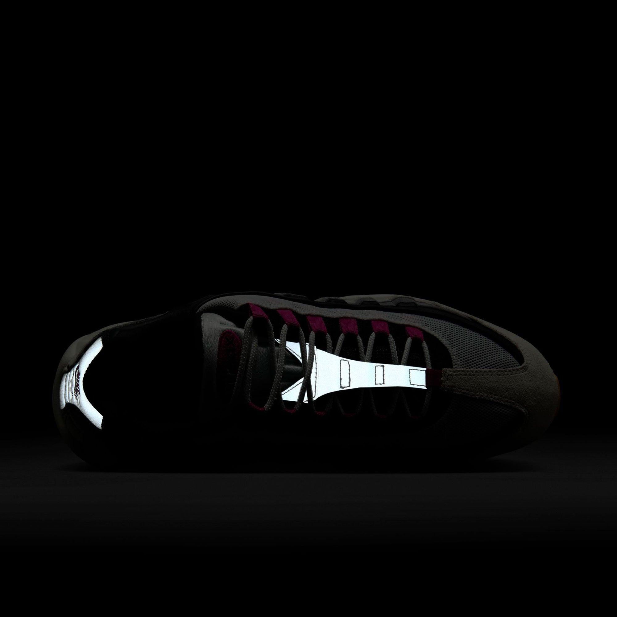 Nike SB - Air Max 95 - Summit White and Cactus Flower