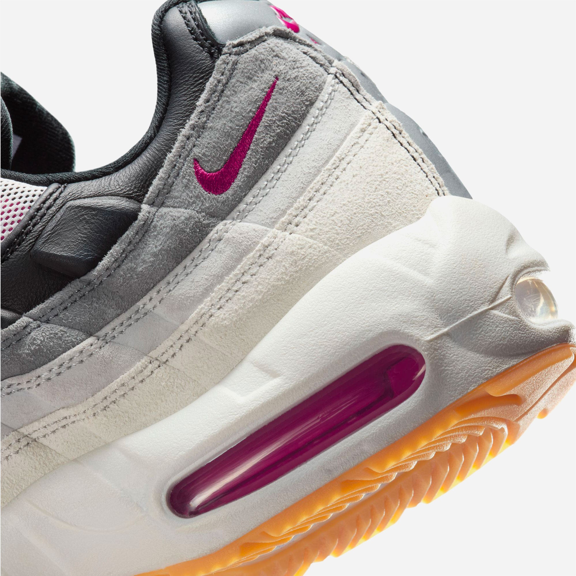 Nike SB - Air Max 95 - Summit White and Cactus Flower