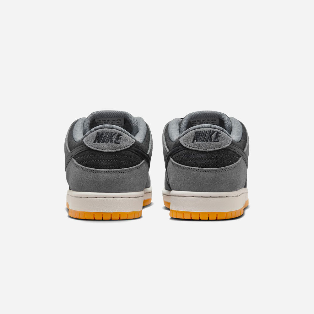 Nike SB - Dunk Low Premium Pro - Dark Smoke Grey / Black Smoke Grey
