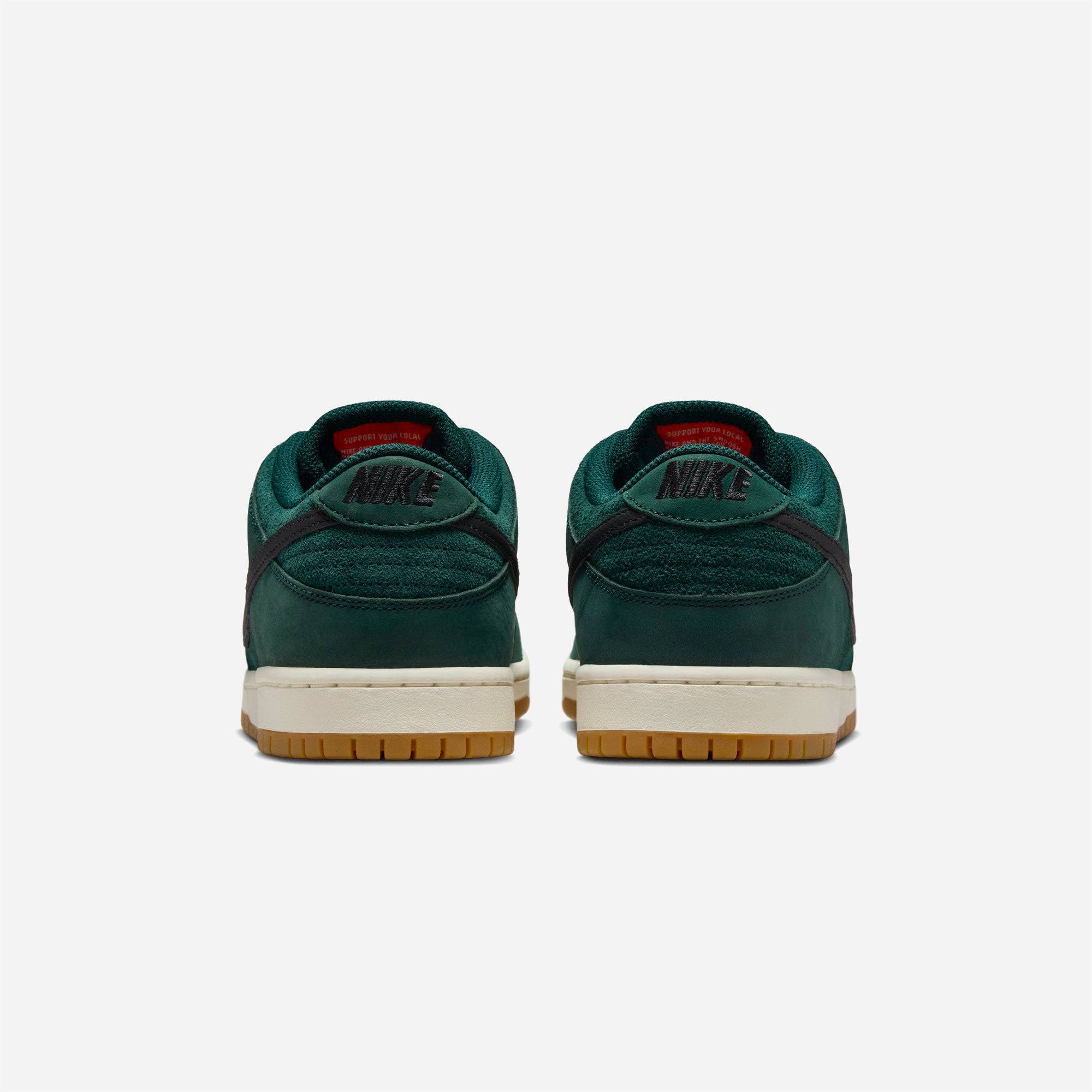 Nike SB - Dunk Low Pro - Deep Fir Black Fir Sail