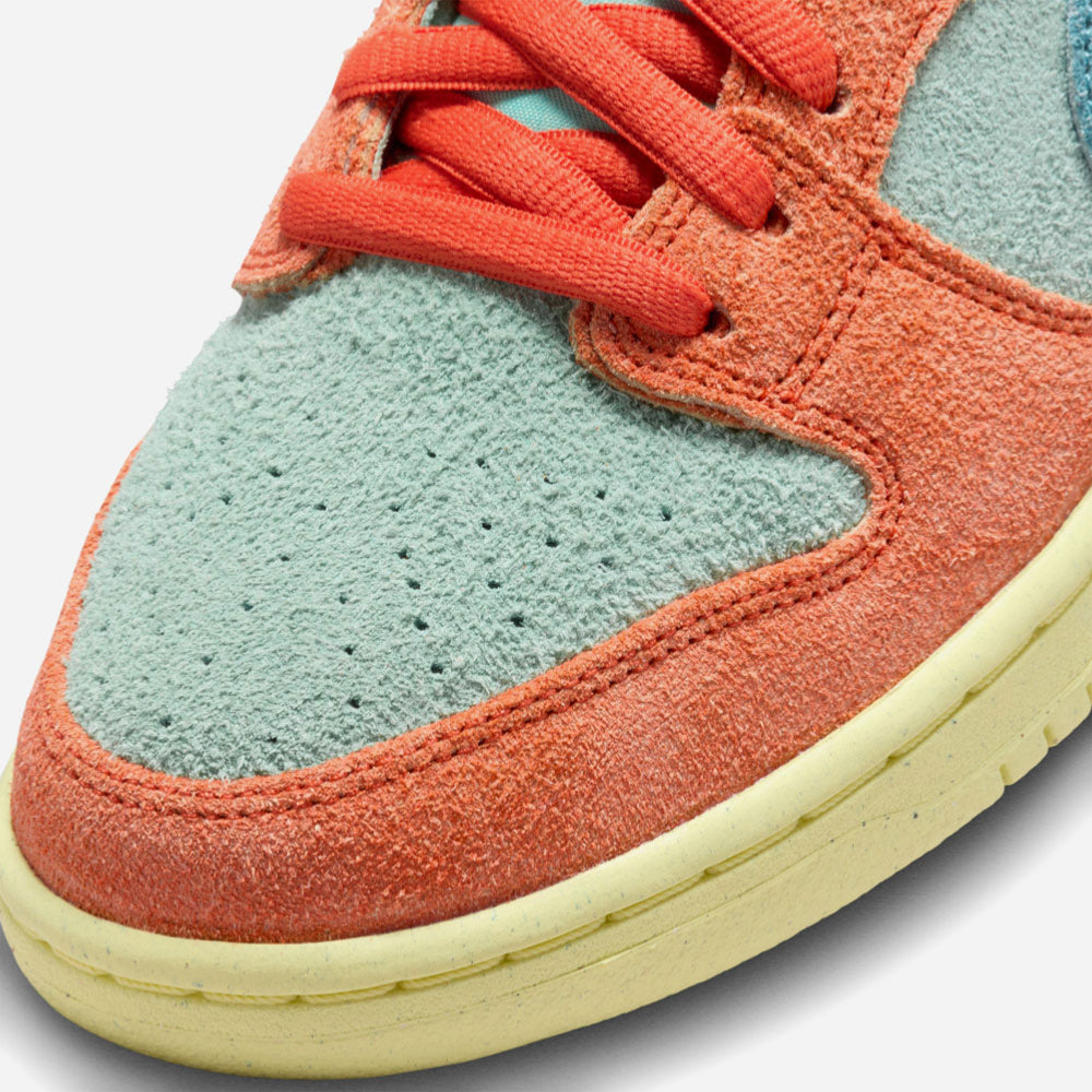 NIKE SB - DUNK LOW PRO PRM - Orange - Noise Aqua-Emerald Rise - Orange