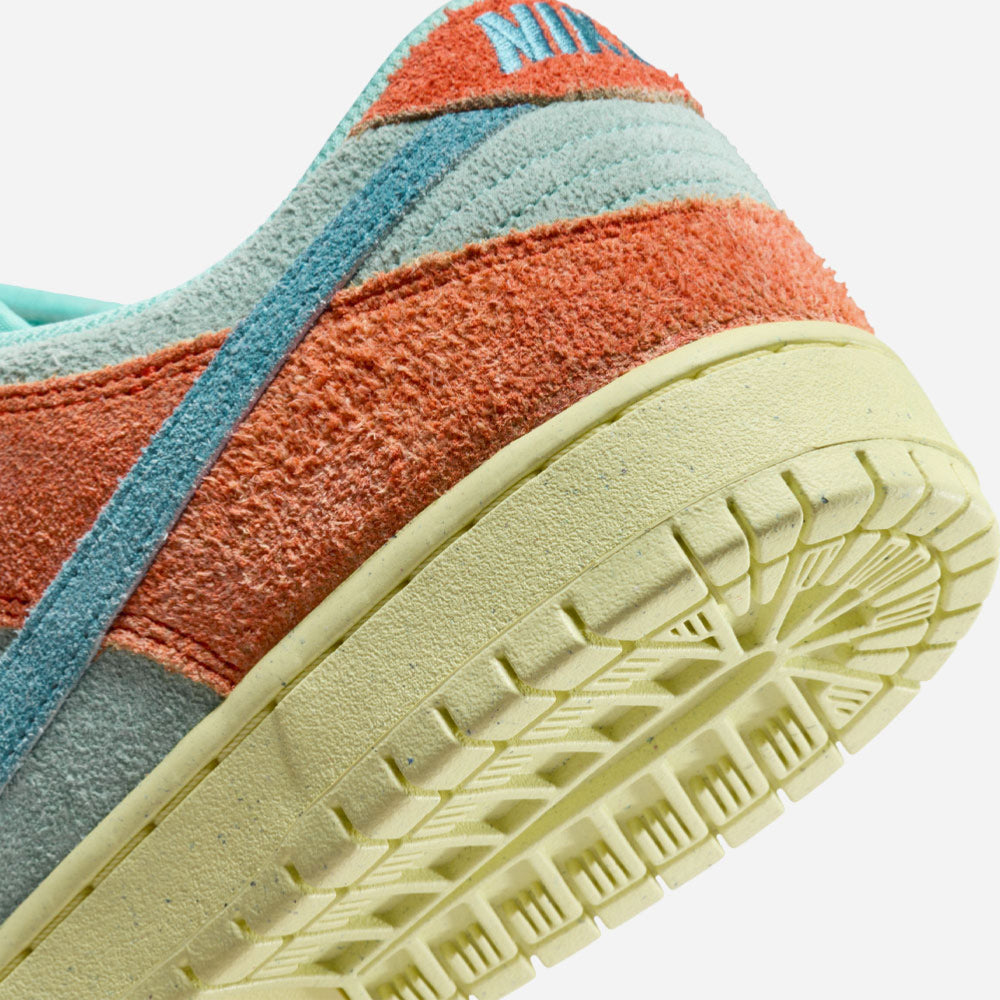NIKE SB - DUNK LOW PRO PRM - Orange - Noise Aqua-Emerald Rise - Orange