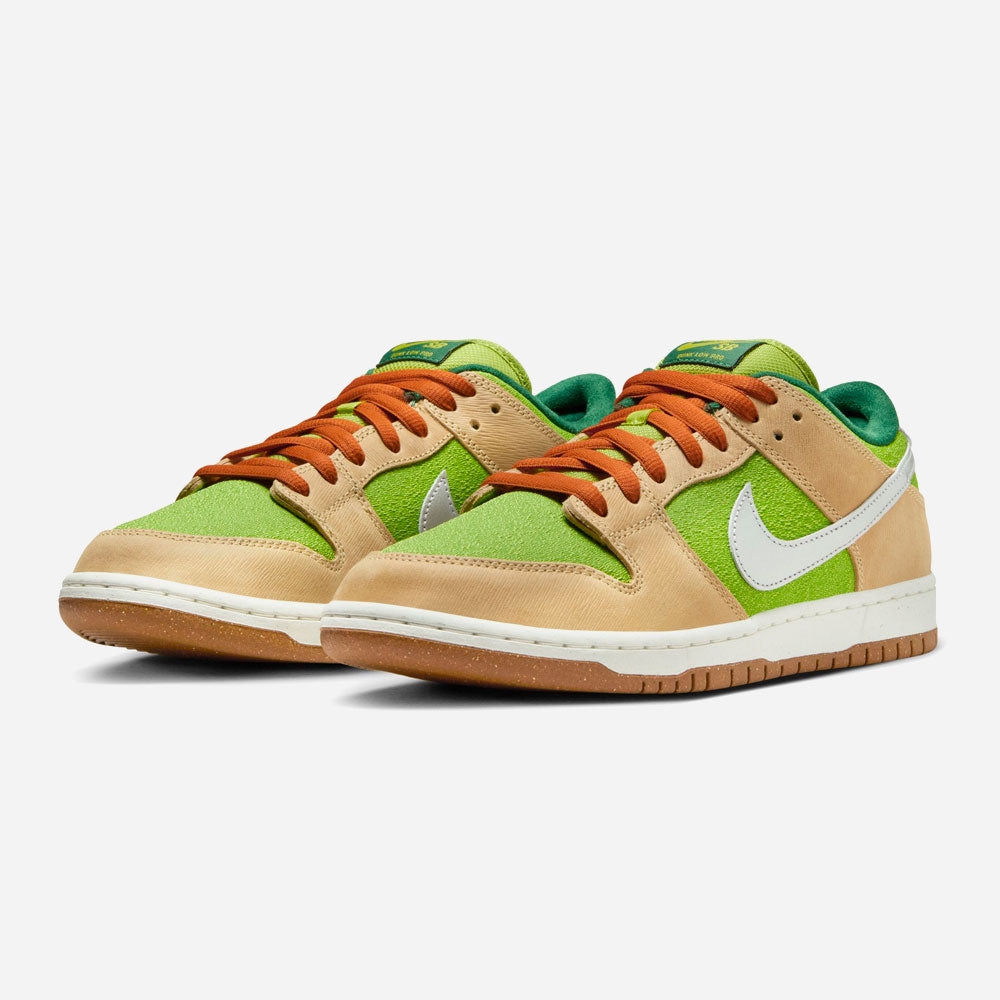 NIKE SB - DUNK LOW PRO PRM "ESCARGOT" - Sesame Metallic Silver Pear Fir