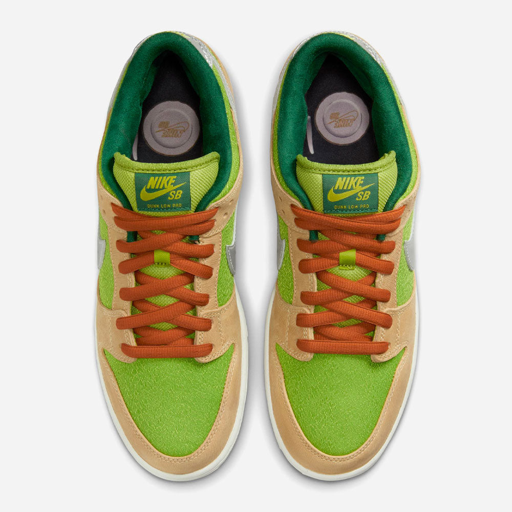 NIKE SB - DUNK LOW PRO PRM "ESCARGOT" - Sesame Metallic Silver Pear Fir