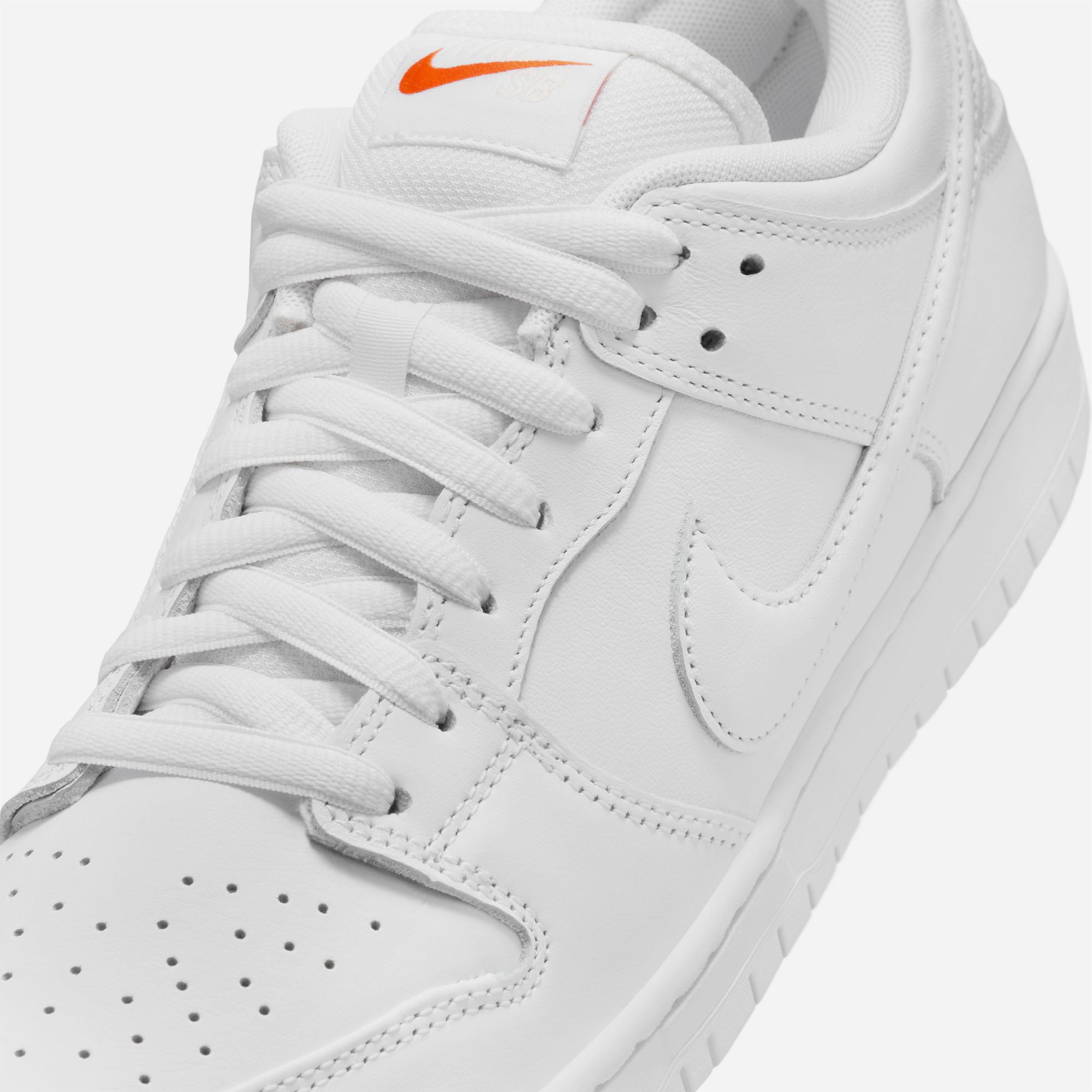 Nike Sb - Dunk Low Pro Iso - White / White-White-White