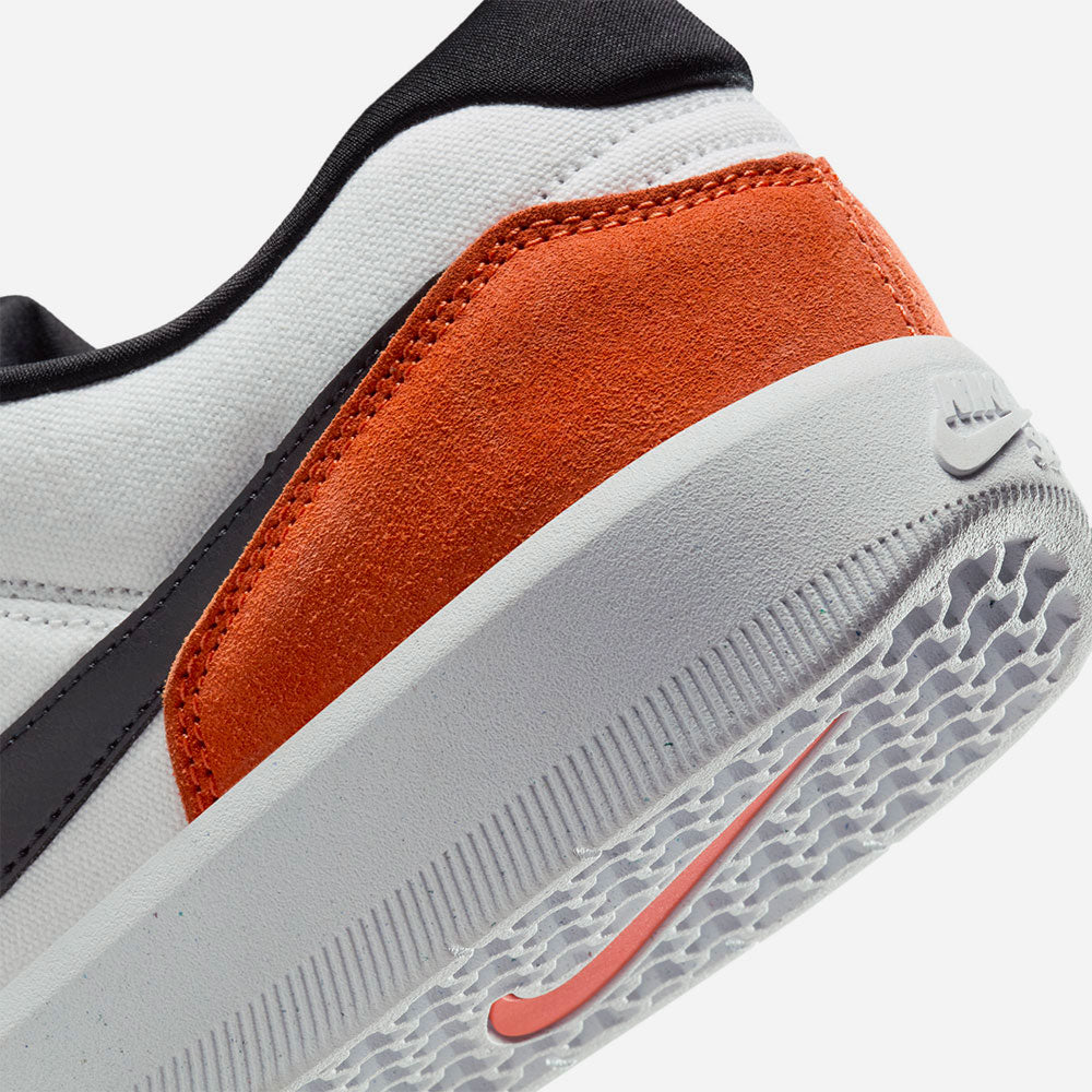 Nike SB - Force 58 - White / Black - Cosmic Clay - White