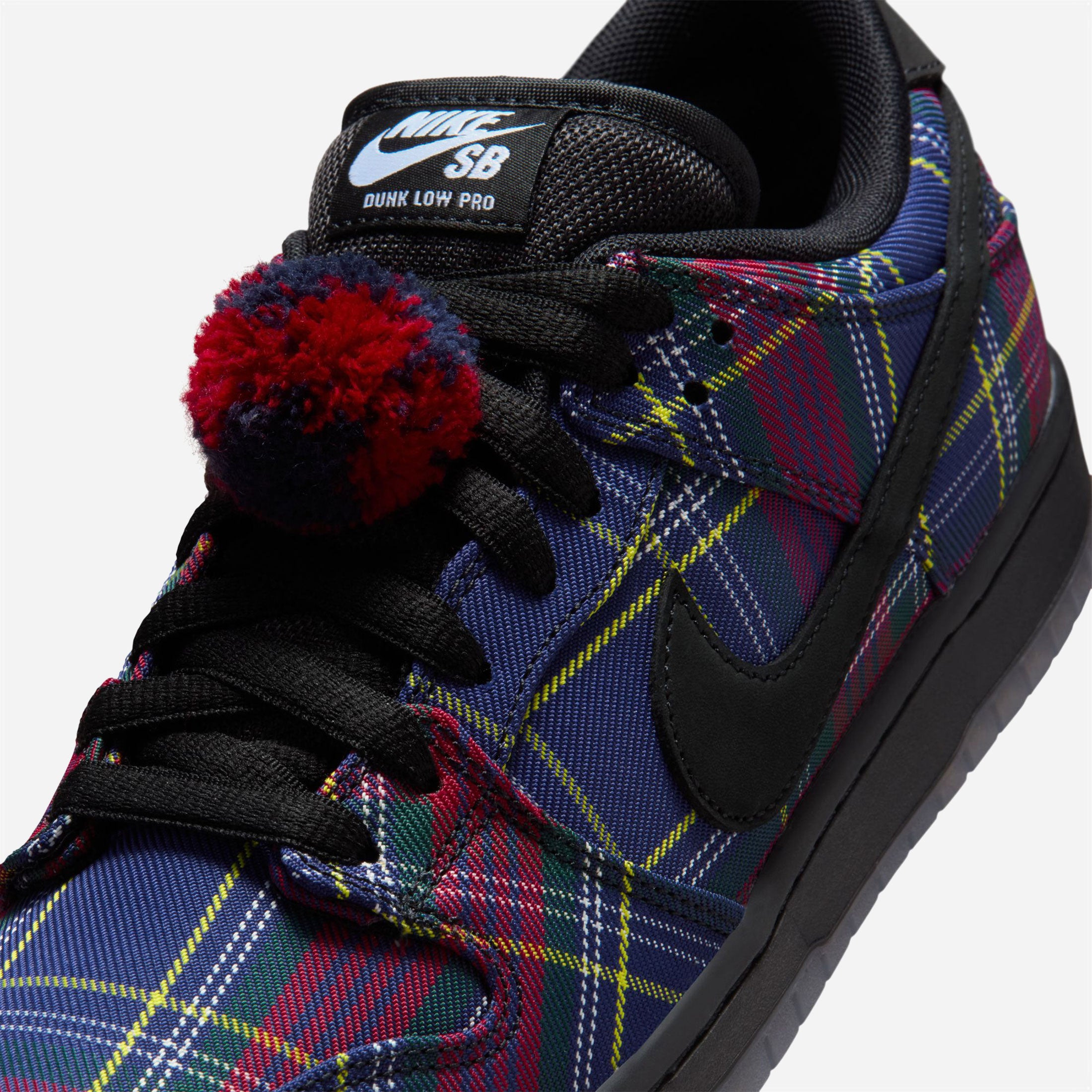 Nike SB x Nardwuar - Dunk Low Pro "Tam O’ Shanter Hat" - University Red / Black Yellow Strike