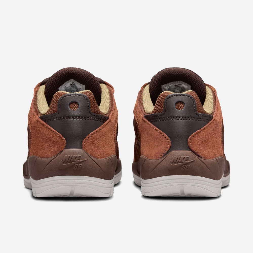 Nike SB - Vertebrae - Cacao Wow/Dragon Red-Light British Tan