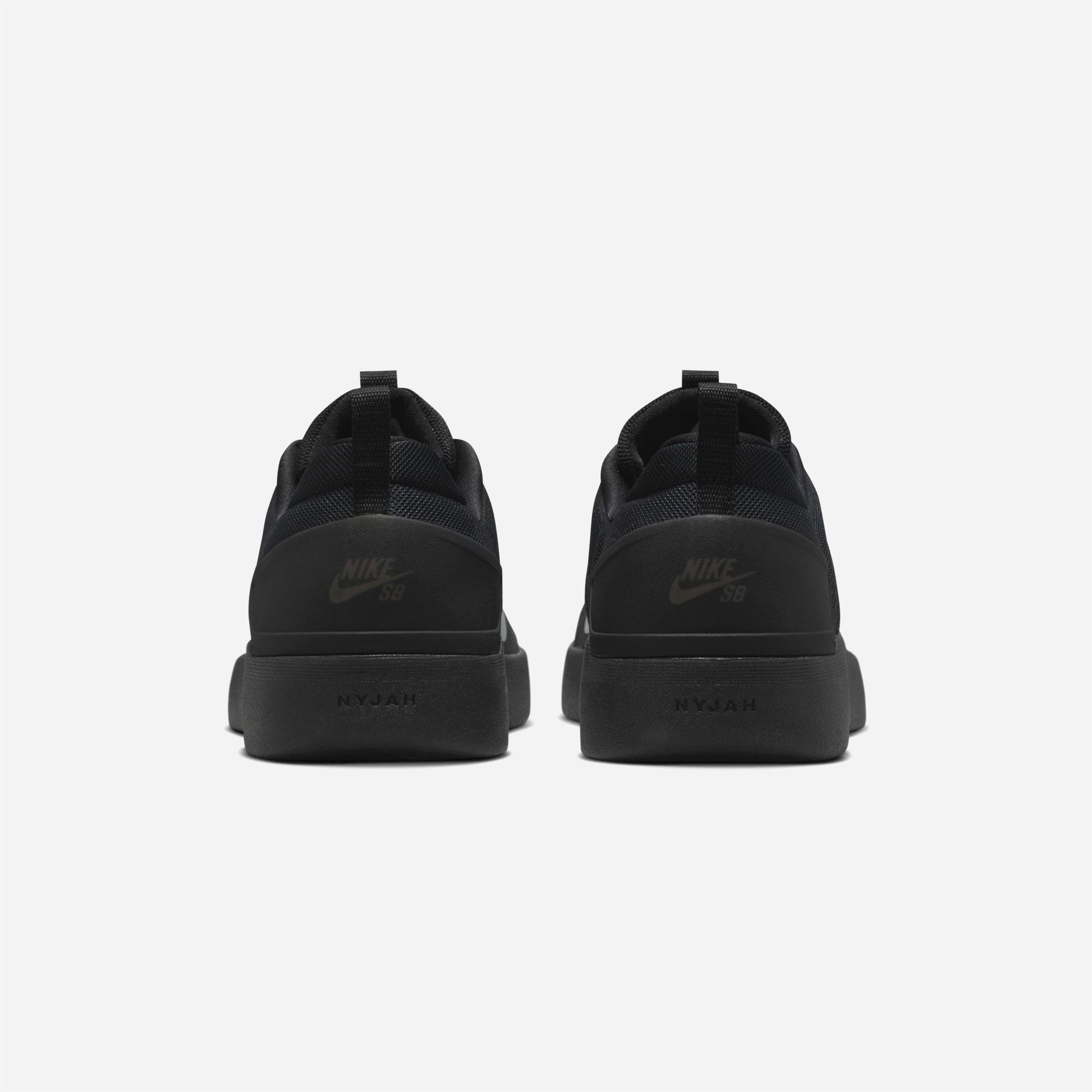 Nike SB - Zoom Nyjah 4 - Black White / Black White