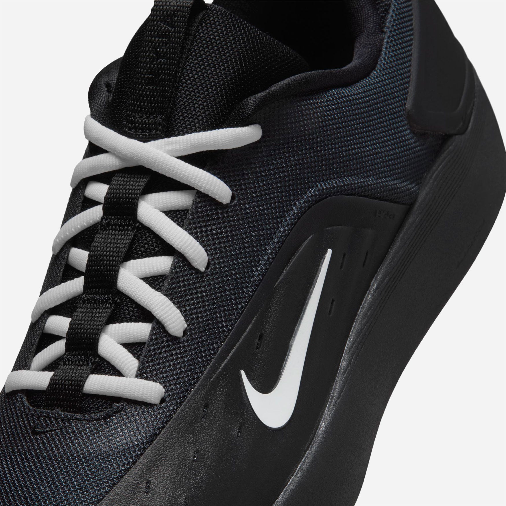 Nike SB - Zoom Nyjah 4 - Black White / Black White