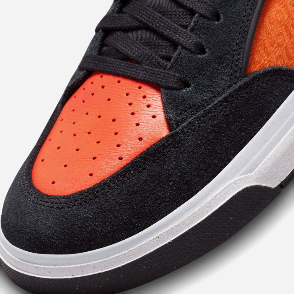 NIKE SB - REACT LEO - Black Orange Electro