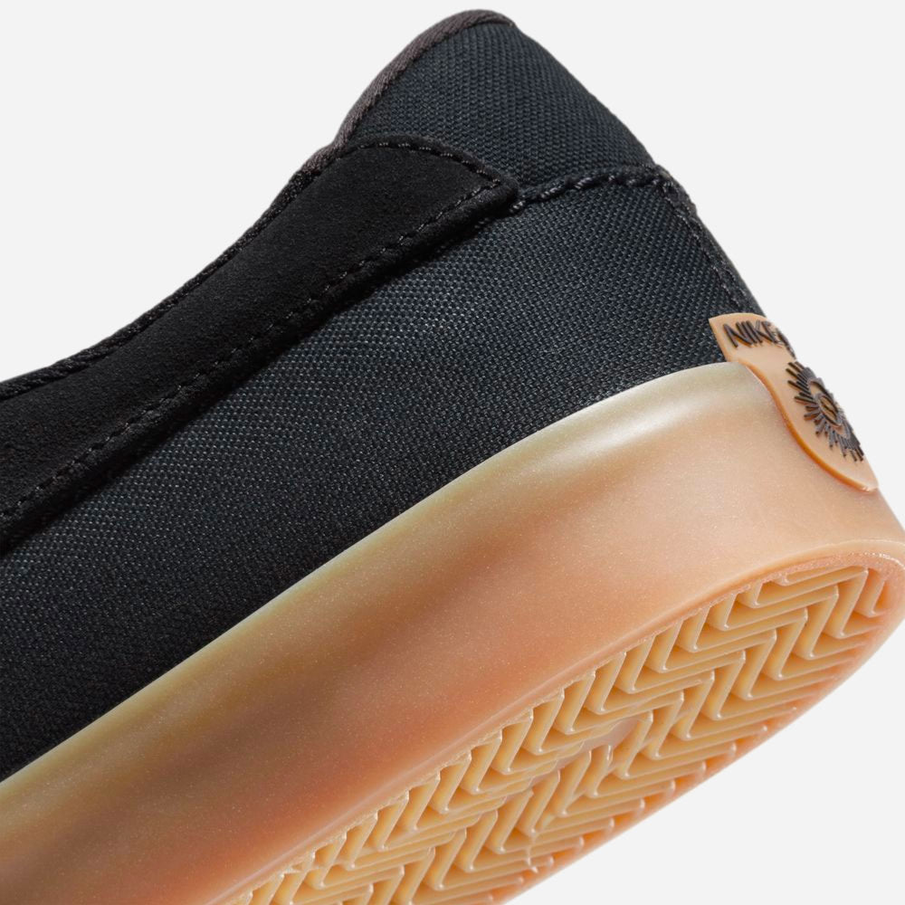 NIKE SB - SHANE - BLACK GUM (BLACK WHITE BLACK BLACK)