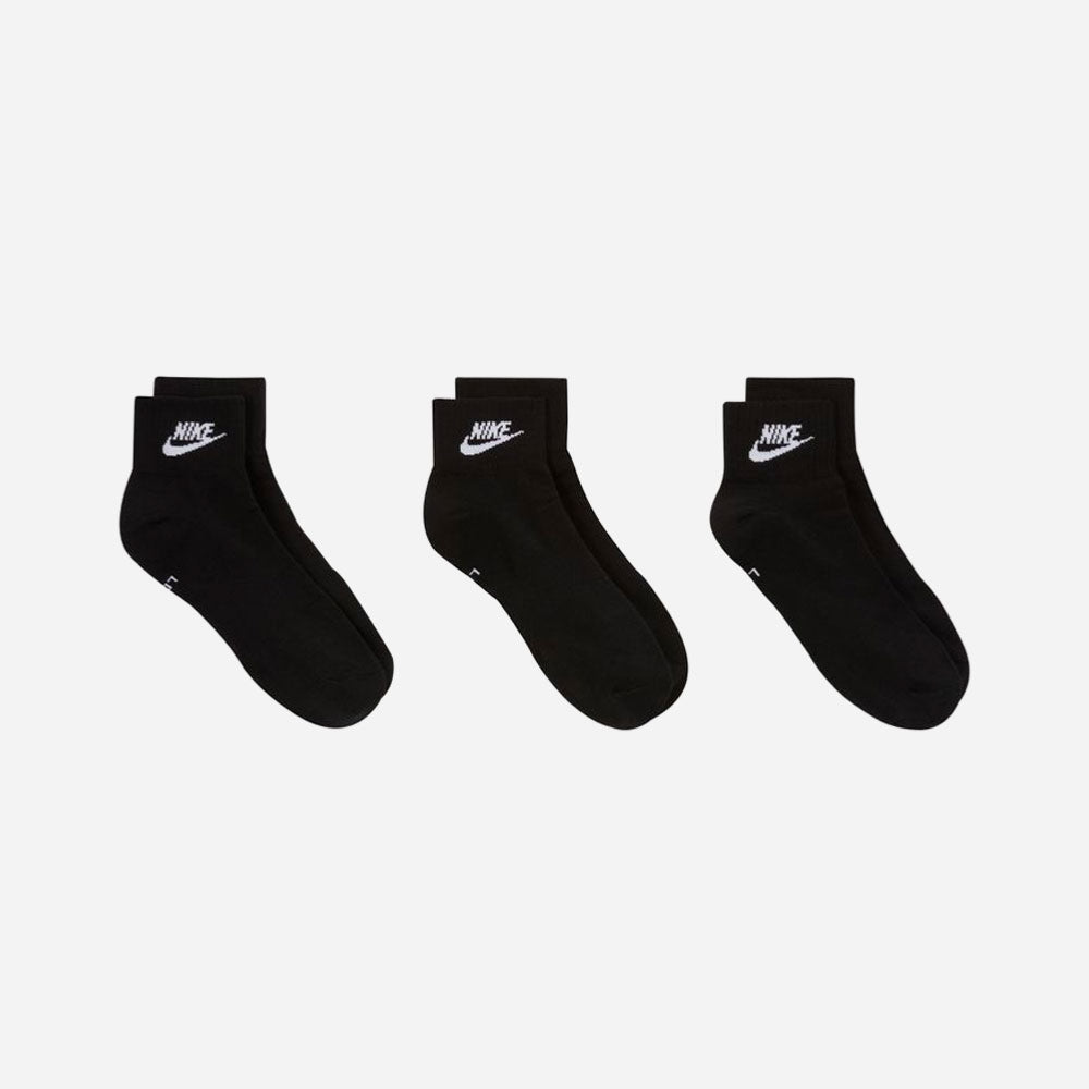 Nike - Everyday Essential 3 Pack Crew Socks - Black / White