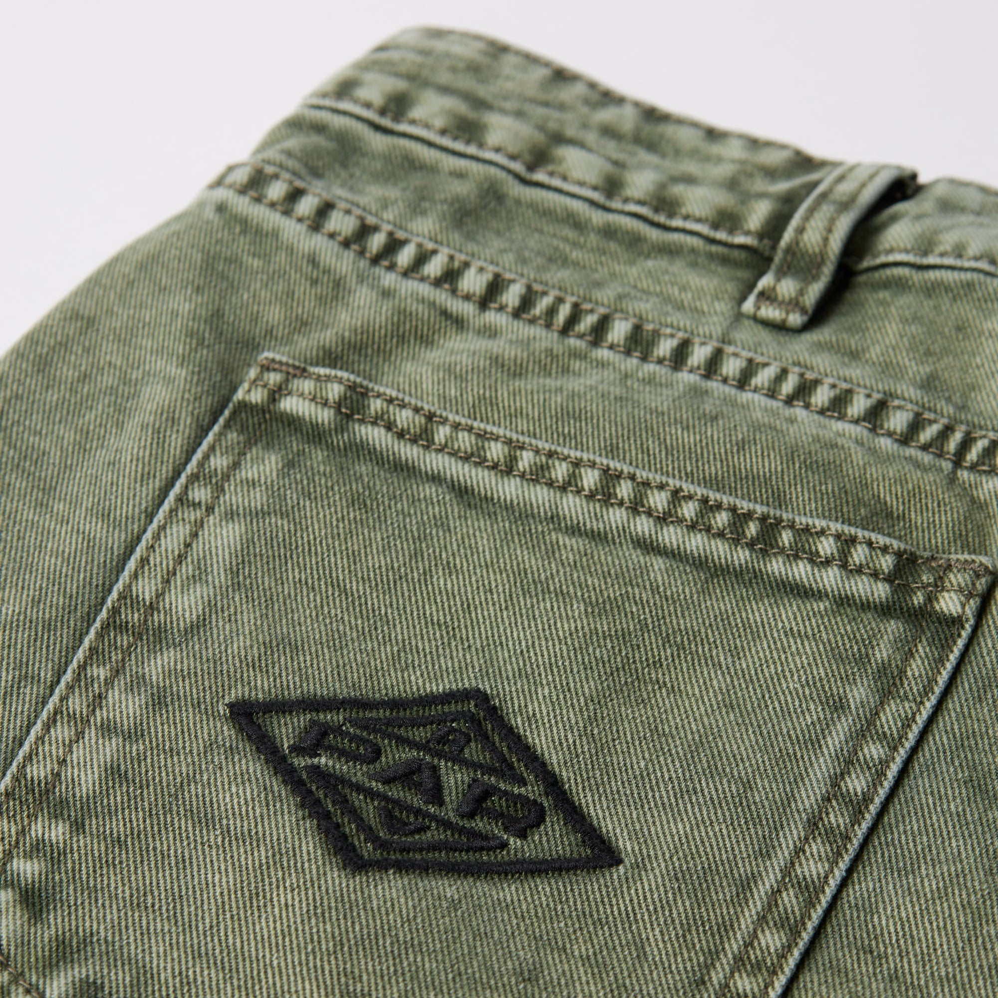 Parra - Protect The Sun Shorts - Green