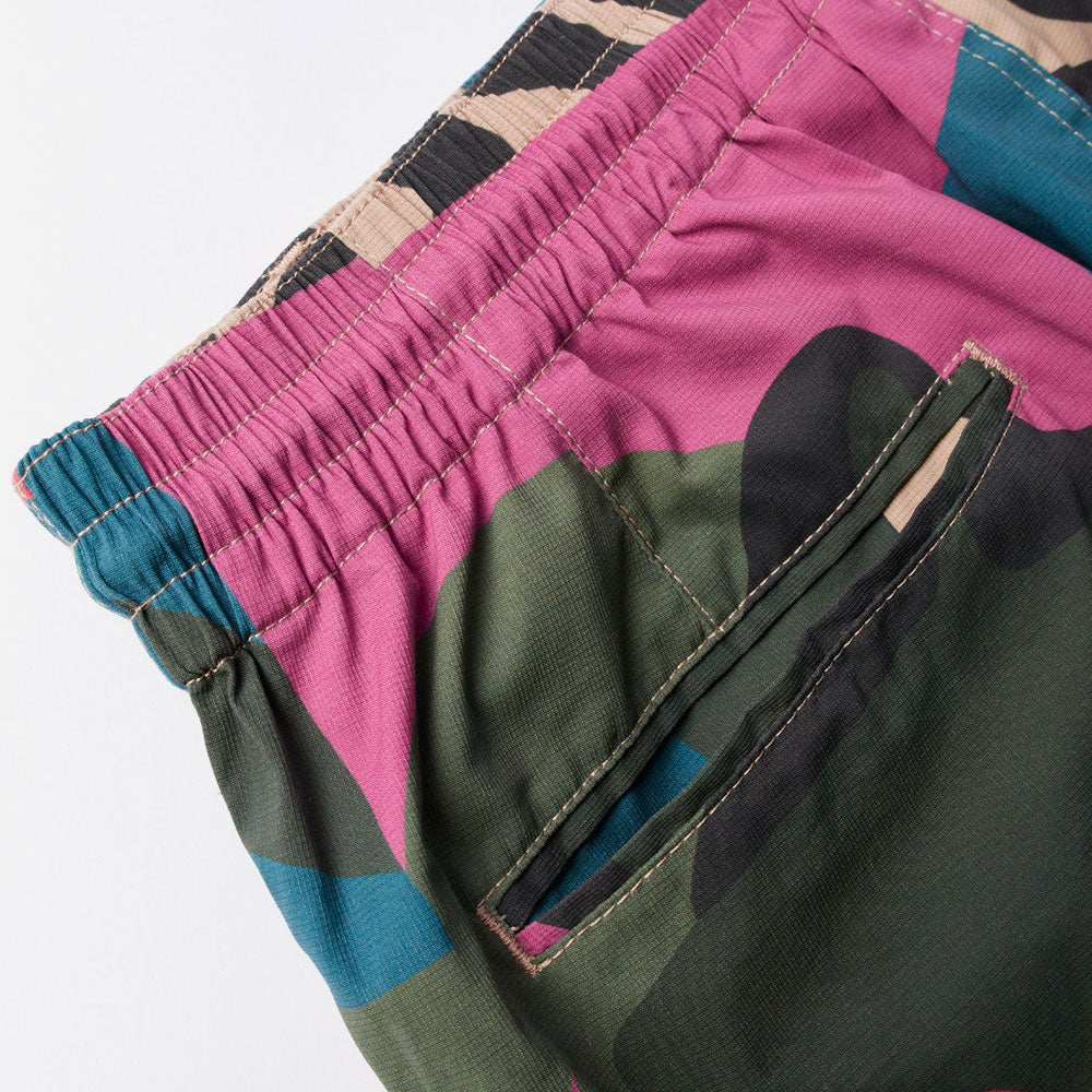 Parra - Distorded Camo Shorts - Pink