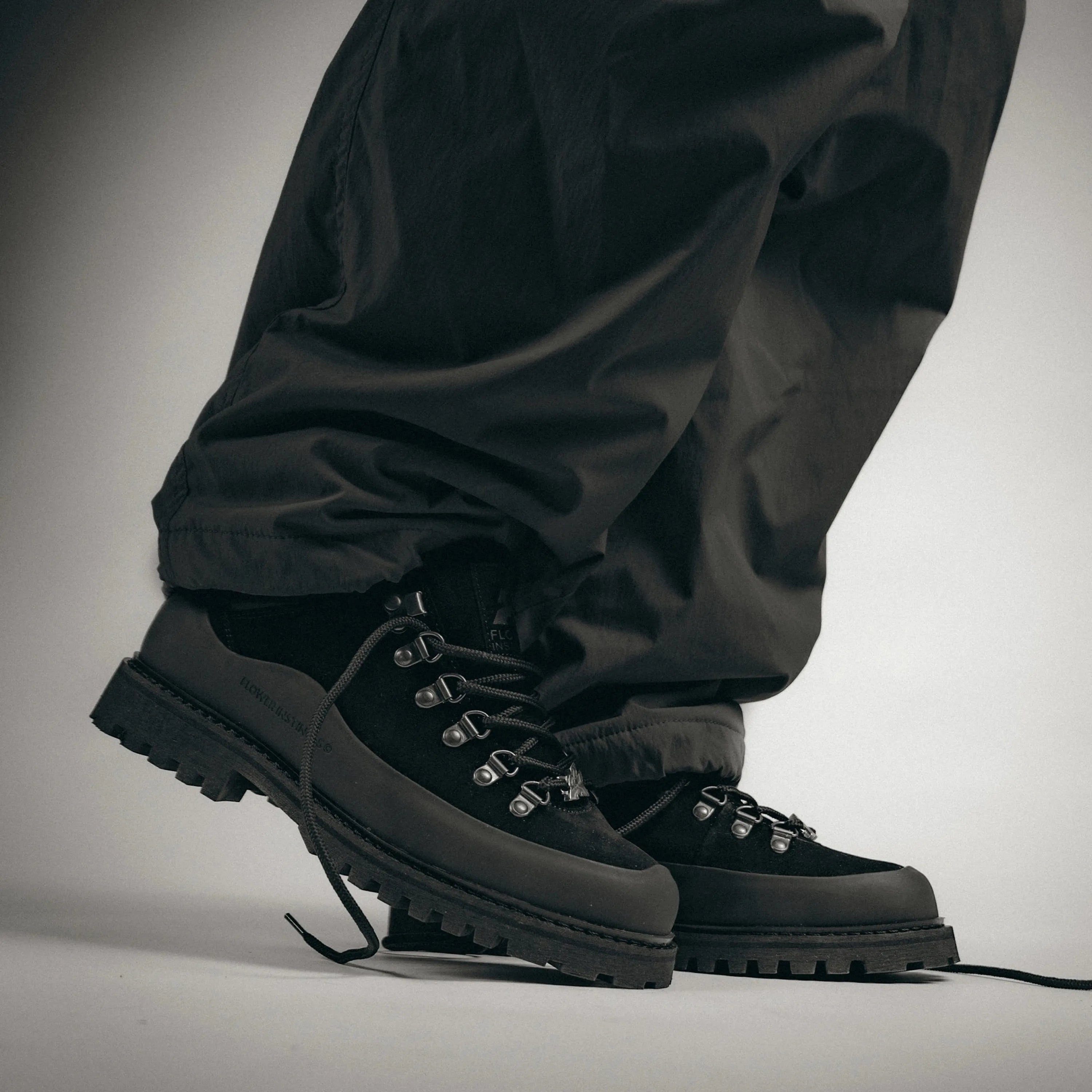 Flower Instinct Booted Goat Black