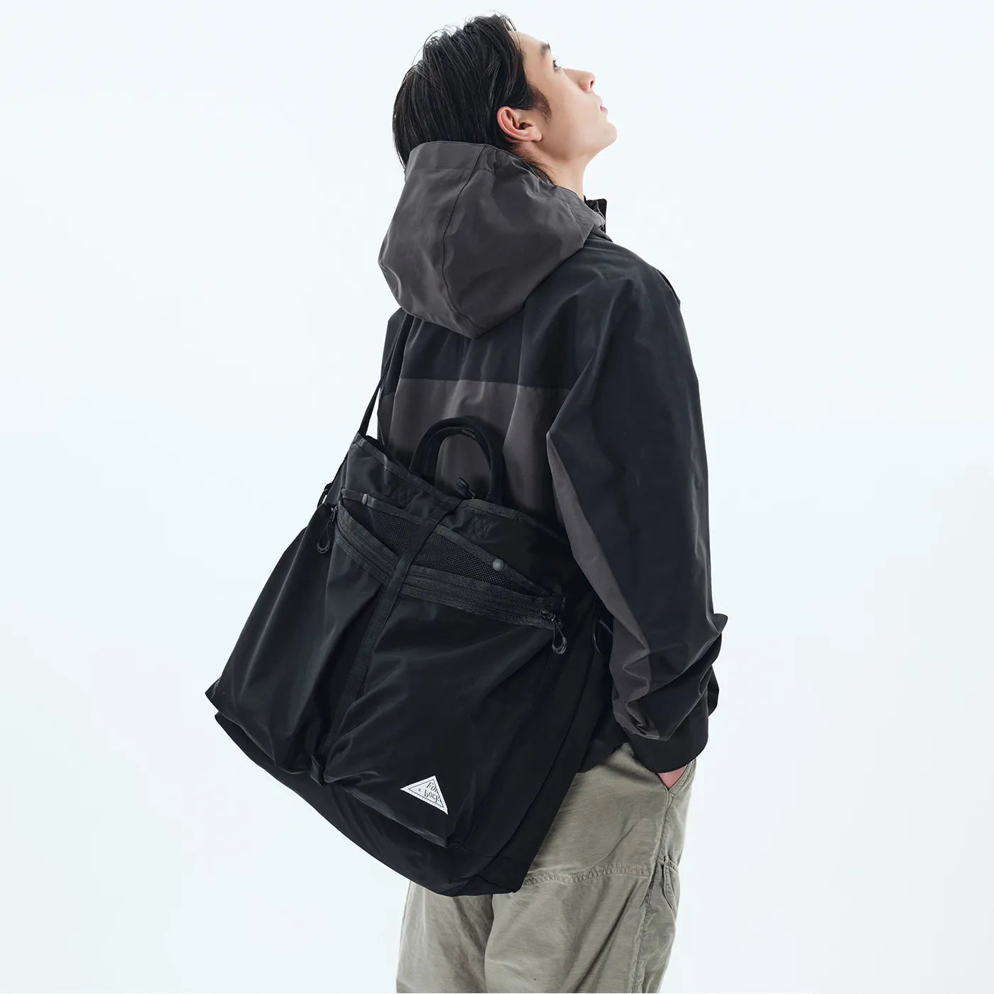 Found Pocket Focus Tote Bag Black