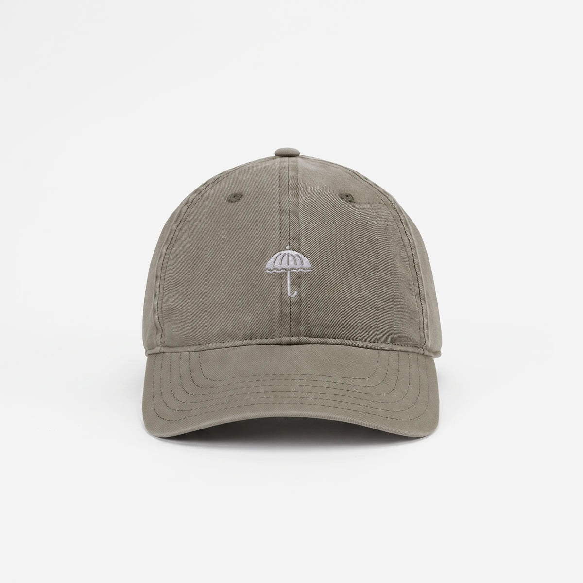 Casquette Hélas Classic Cap beige délavé 6 panel avec logo parapluie brodé, vue de face