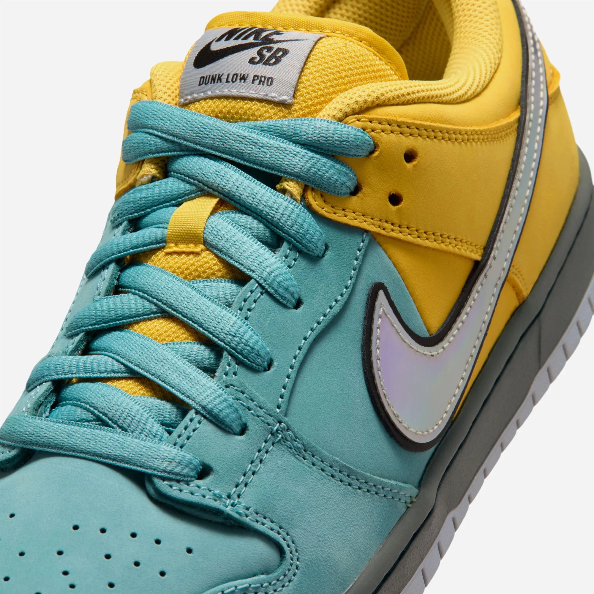 Sneakers Nike SB Dunk Low Pro Muni Fast Pass Lightening