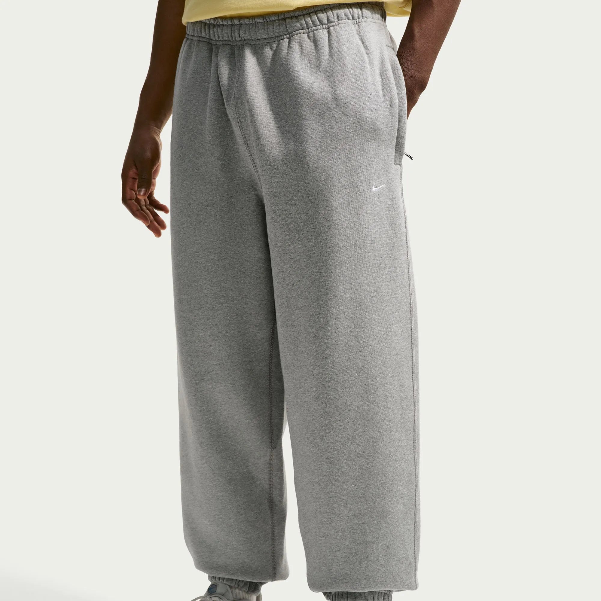 Pantalon Jogging Nike Solo Swoosh Gris Chine