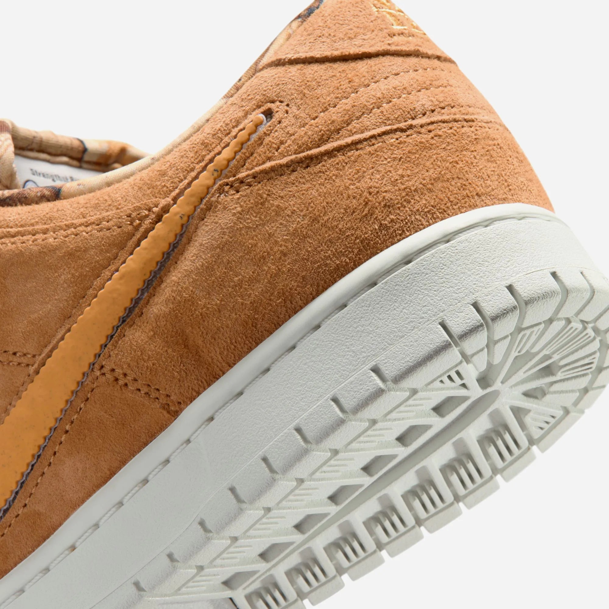 Sneakers Nike SB Dunk Low Pro x Note QS - Flax honeycomb summit White sail