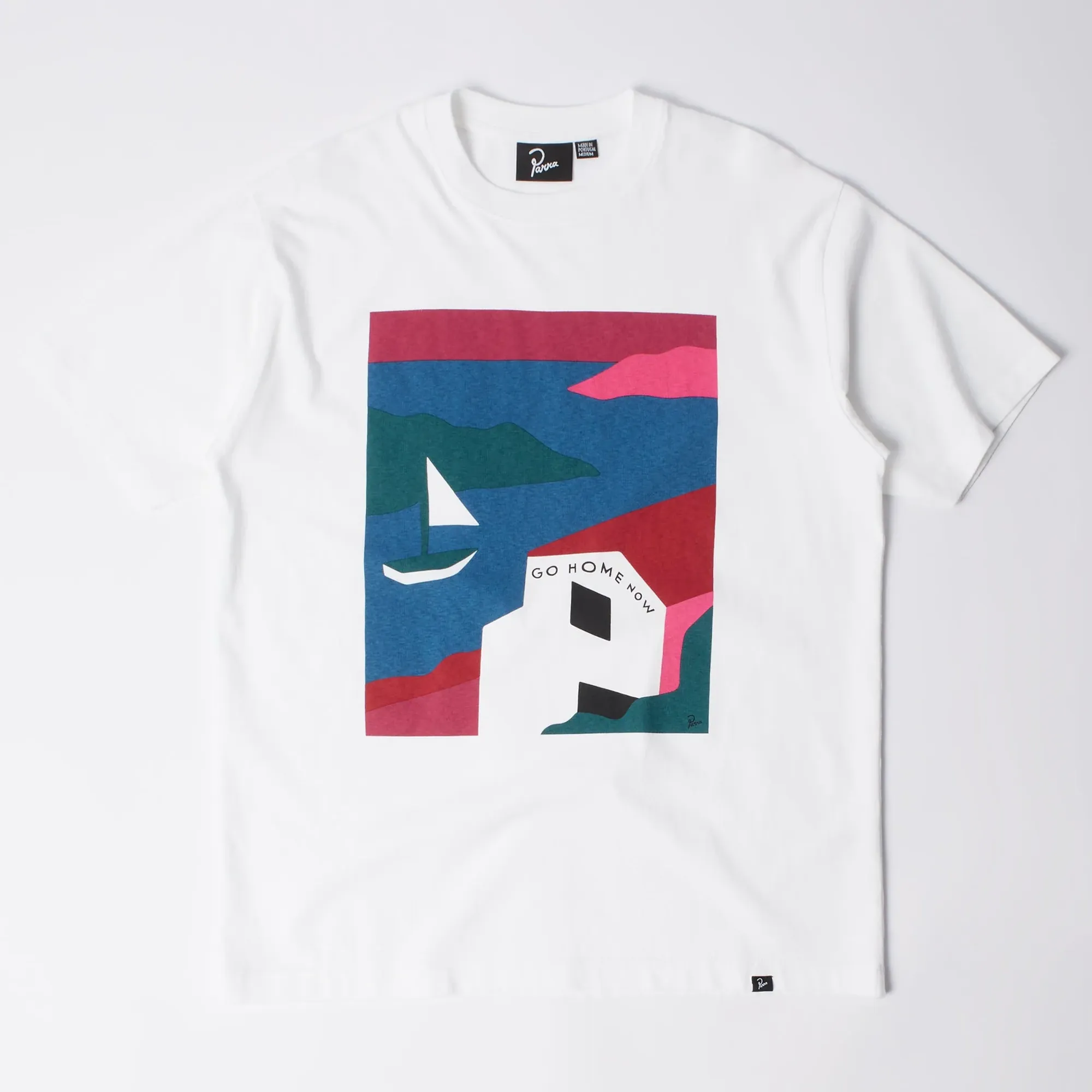 T-shirt blanc Parra No Vacation avec imprimé graphique sur la poitrine vue de face.