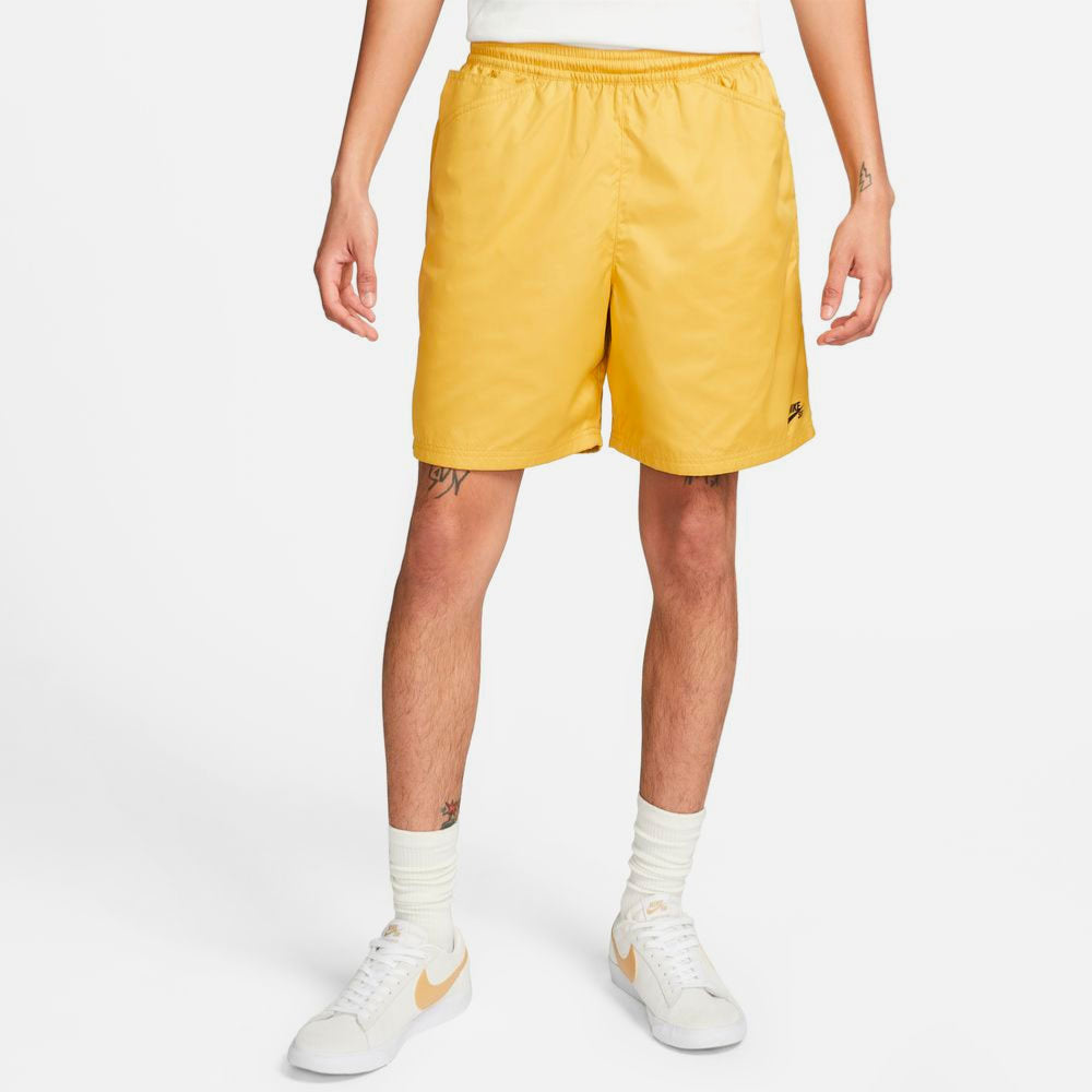 NIKE SB - SKATE CHINO SHORT - Sanded Gold - Black