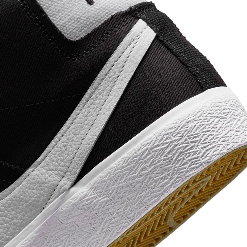 Nike SB - Blazer Mid Premium Plus - Black White