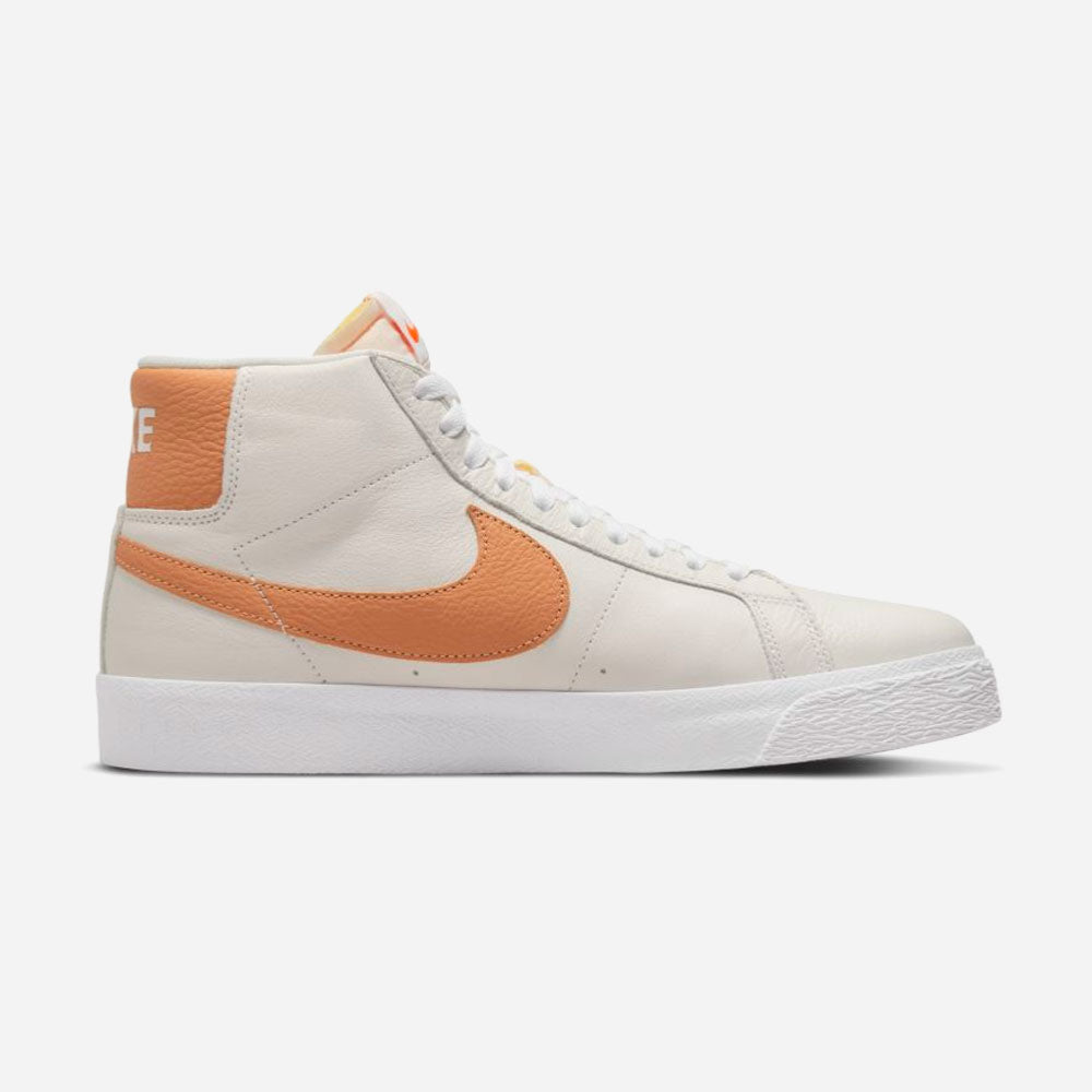 NIKE SB - ZOOM BLAZER MID - WHITE LT COGNAC WHITE WHITE