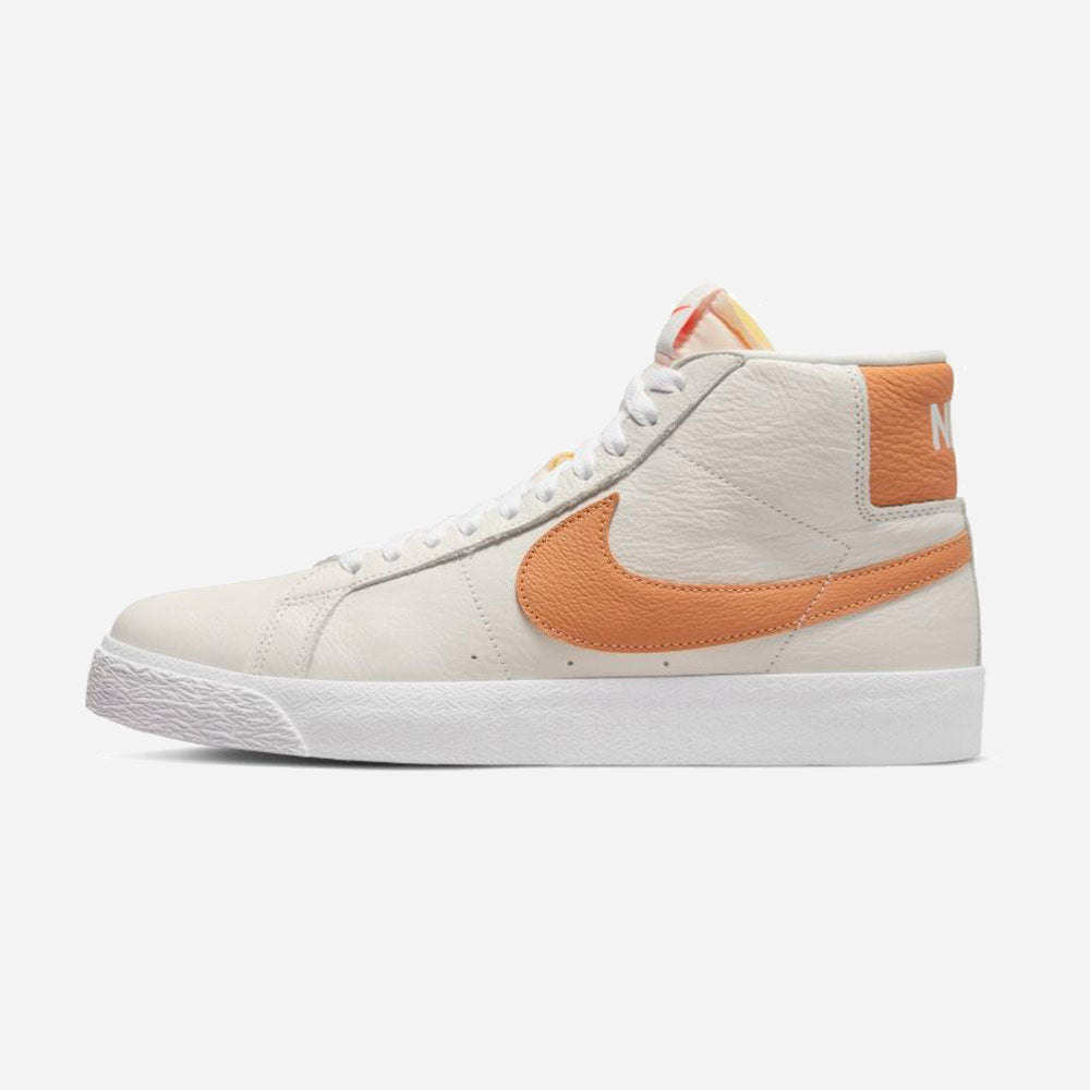 NIKE SB - ZOOM BLAZER MID - WHITE LT COGNAC WHITE WHITE