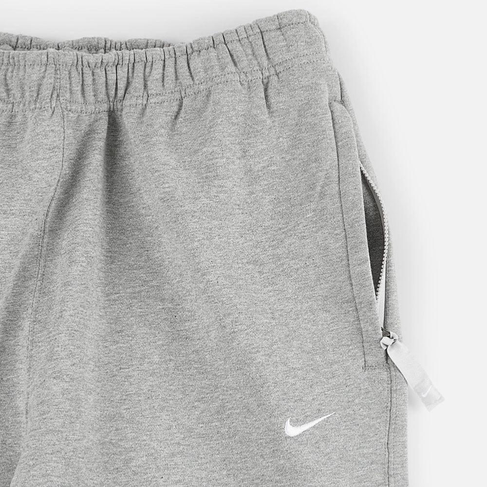 NIKE - SOLO SWOOSH FLEECE PANT - Dark grey Heather White