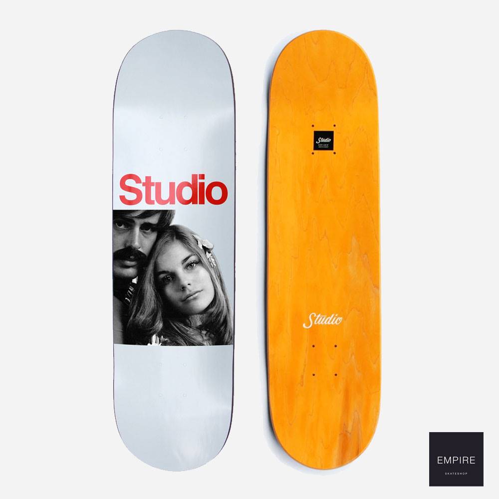STUDIO 70s COUPLE 8.25